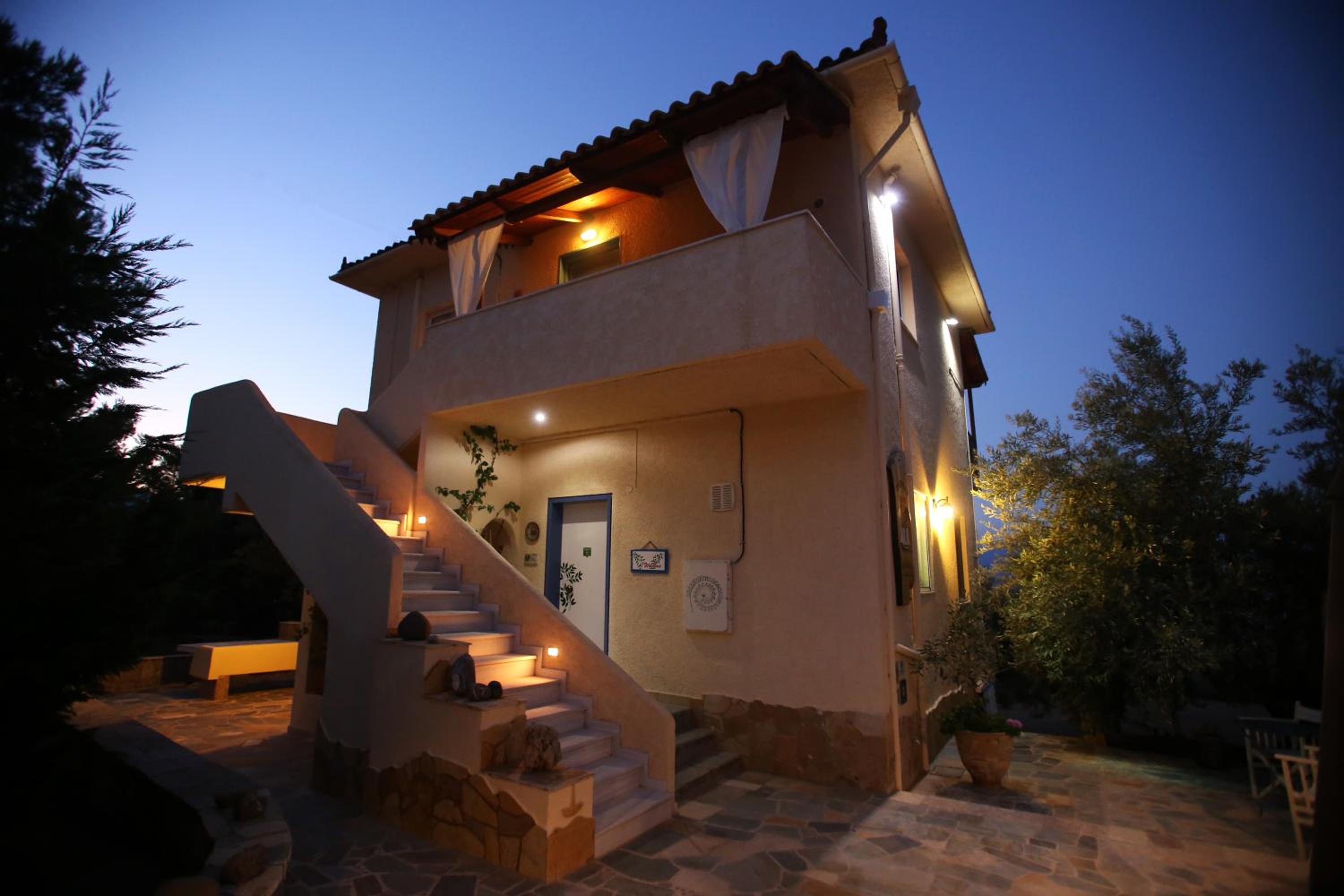 Maistros Studios