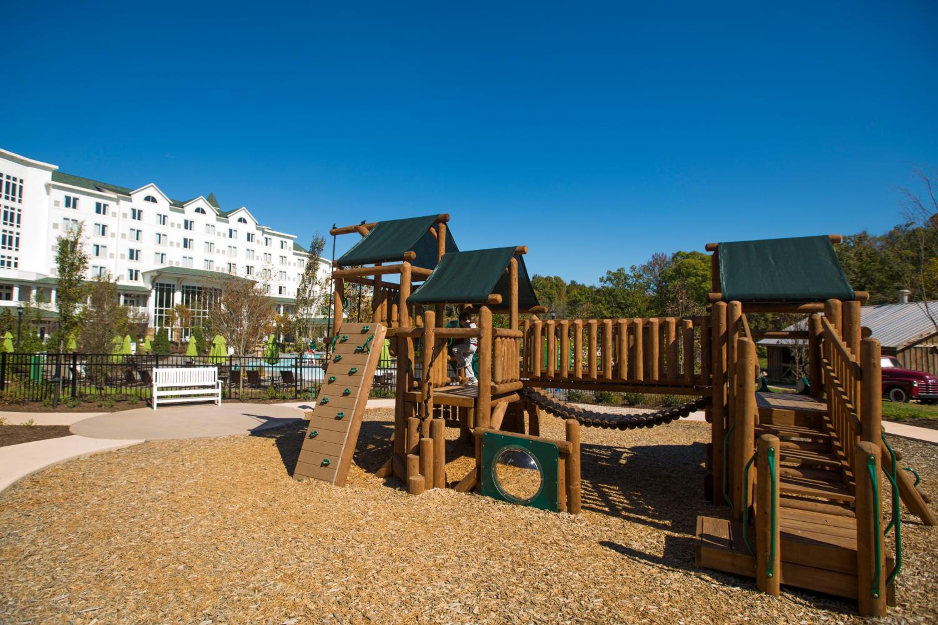 Dollywood's DreamMore Resort and Spa