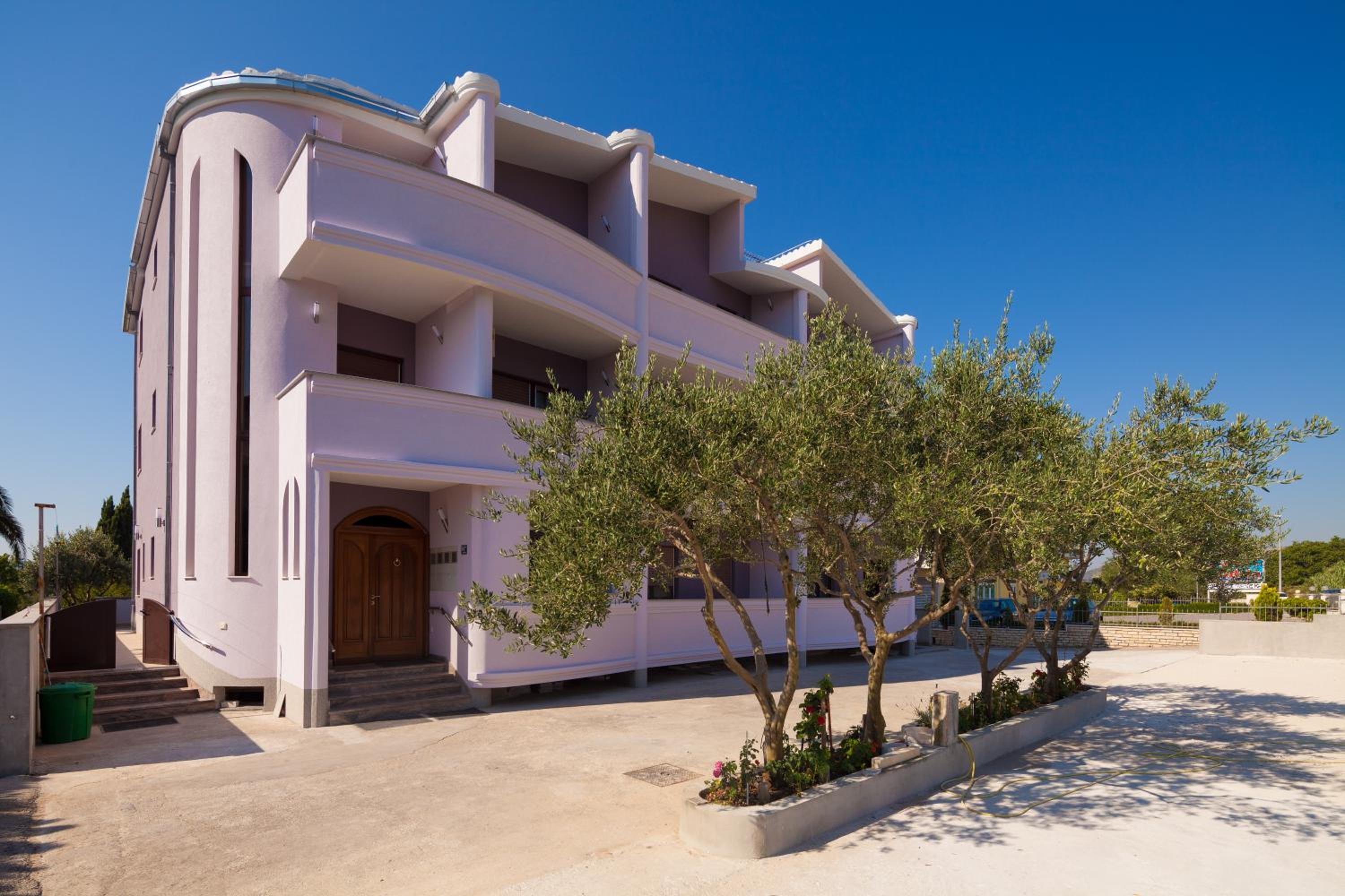 Apartments Mara