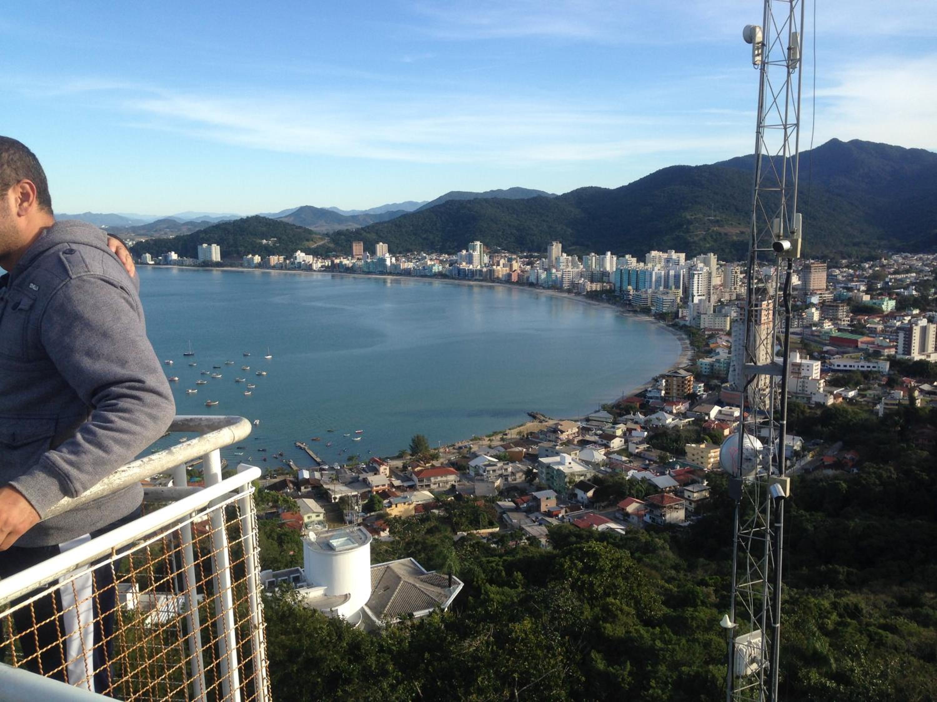 Apartamento em Meia Praia