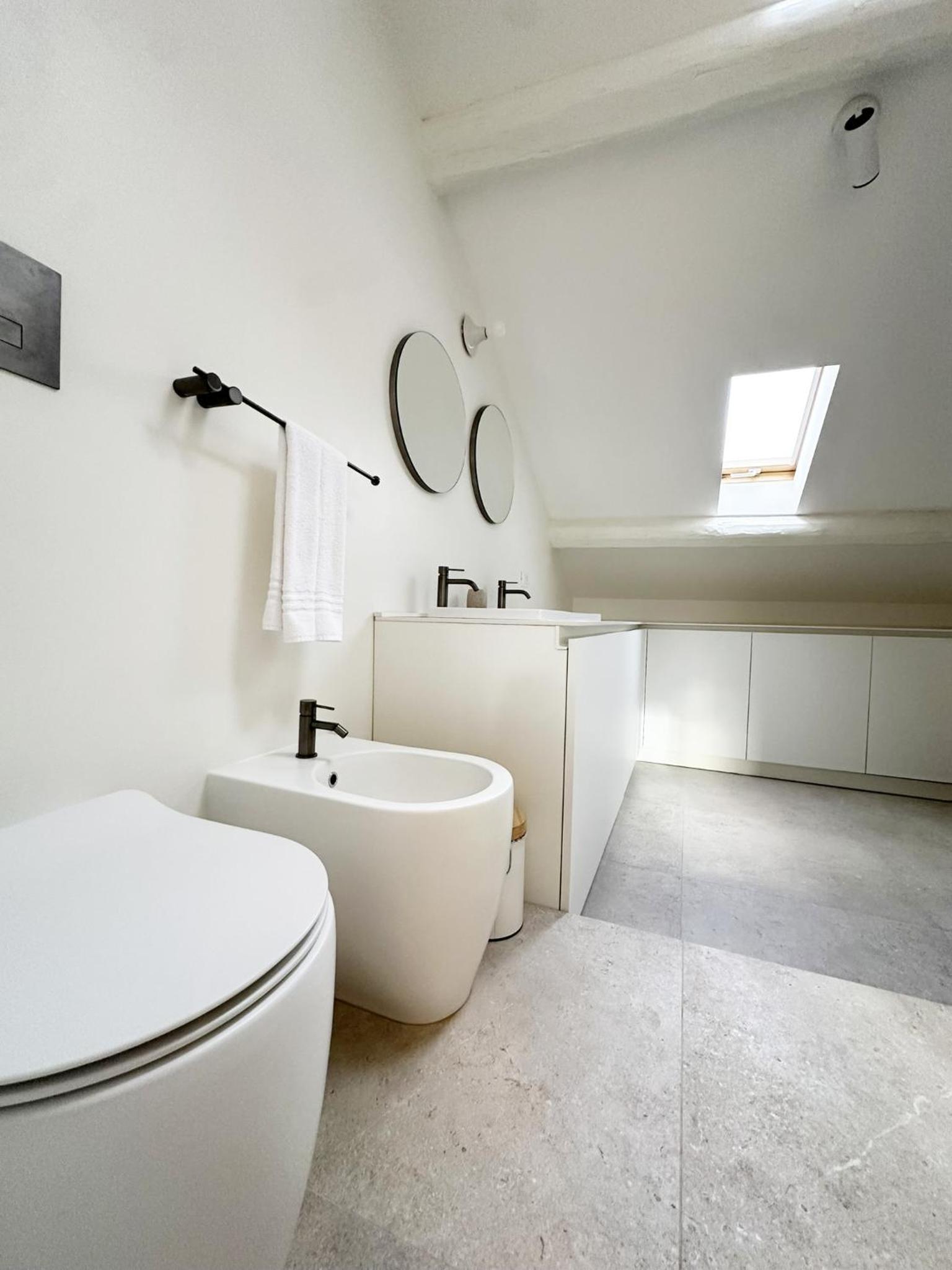 Be Your Home - Dalla Corte del Glicine
