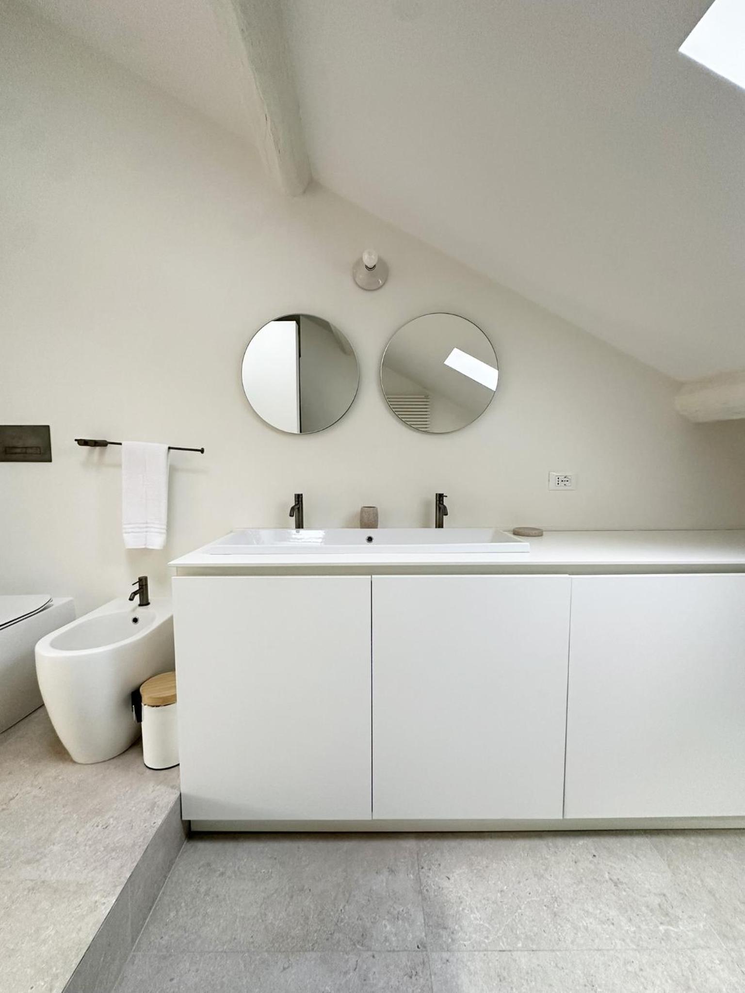Be Your Home - Dalla Corte del Glicine