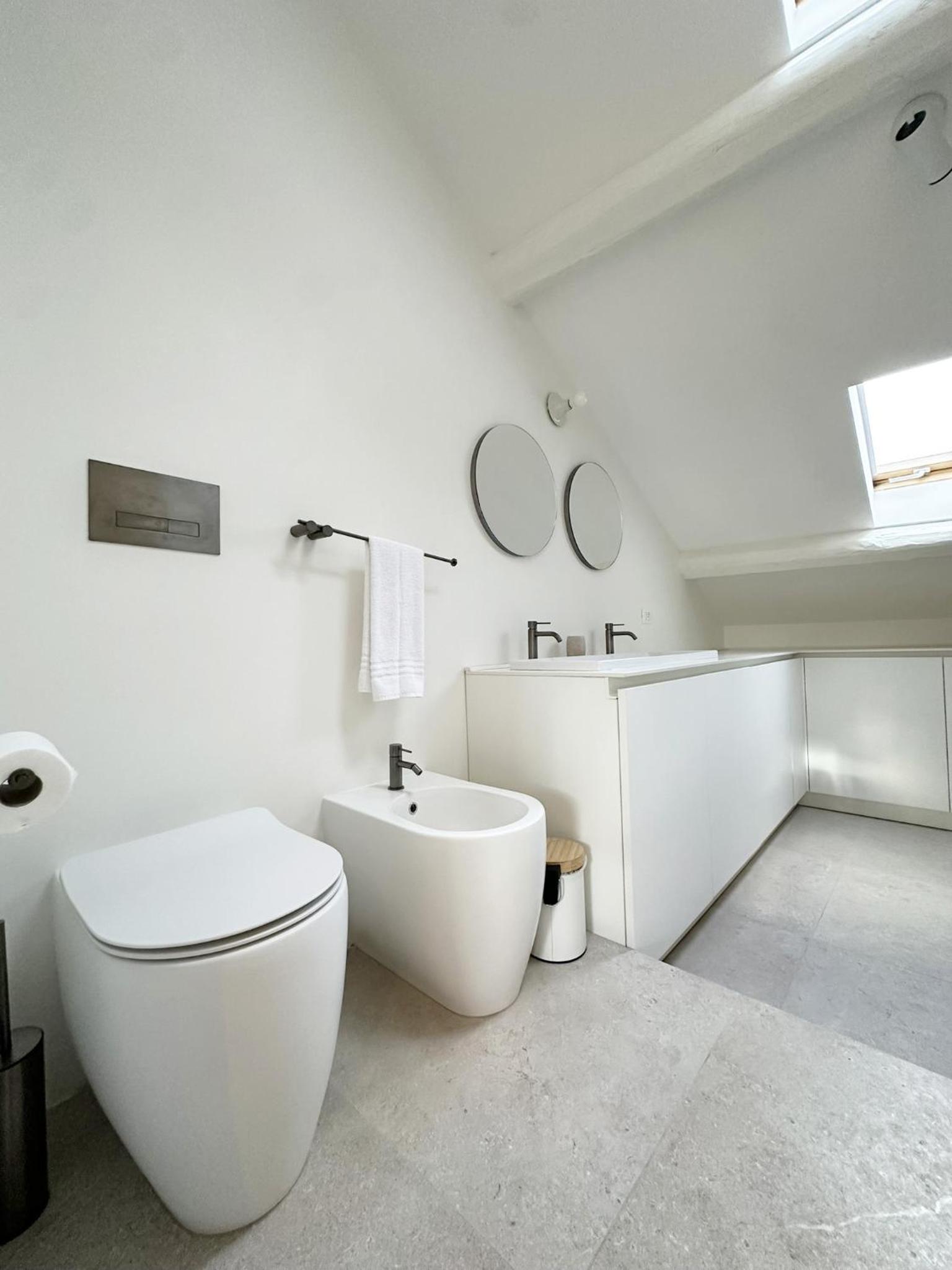Be Your Home - Dalla Corte del Glicine