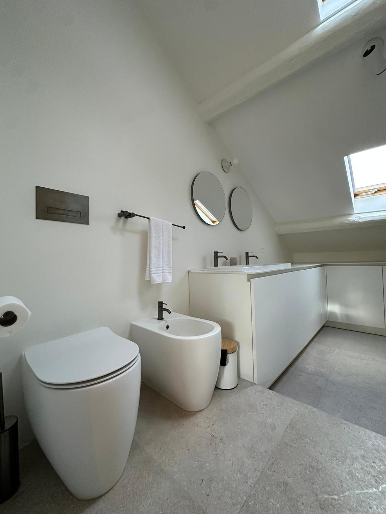 Be Your Home - Dalla Corte del Glicine