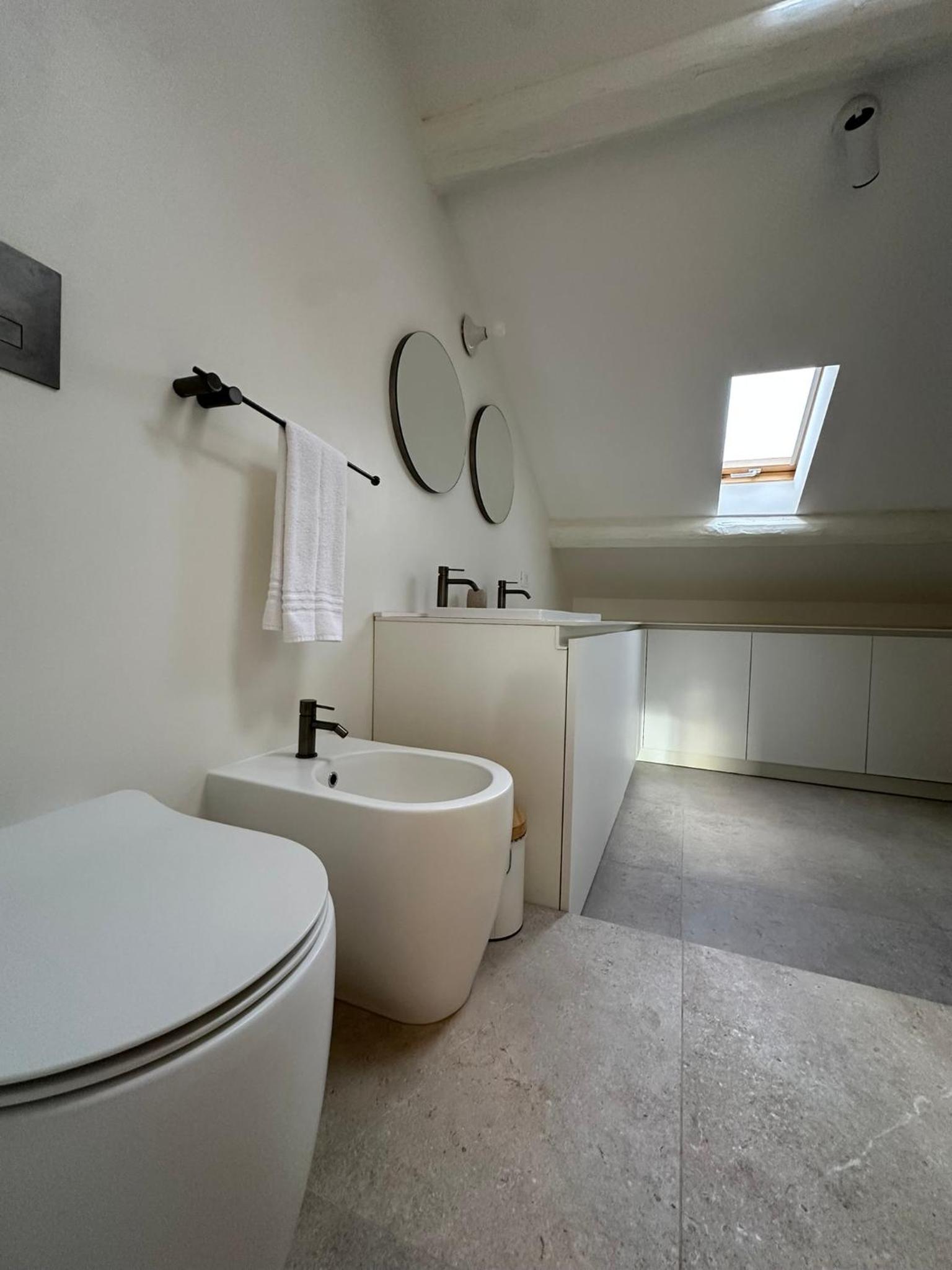Be Your Home - Dalla Corte del Glicine