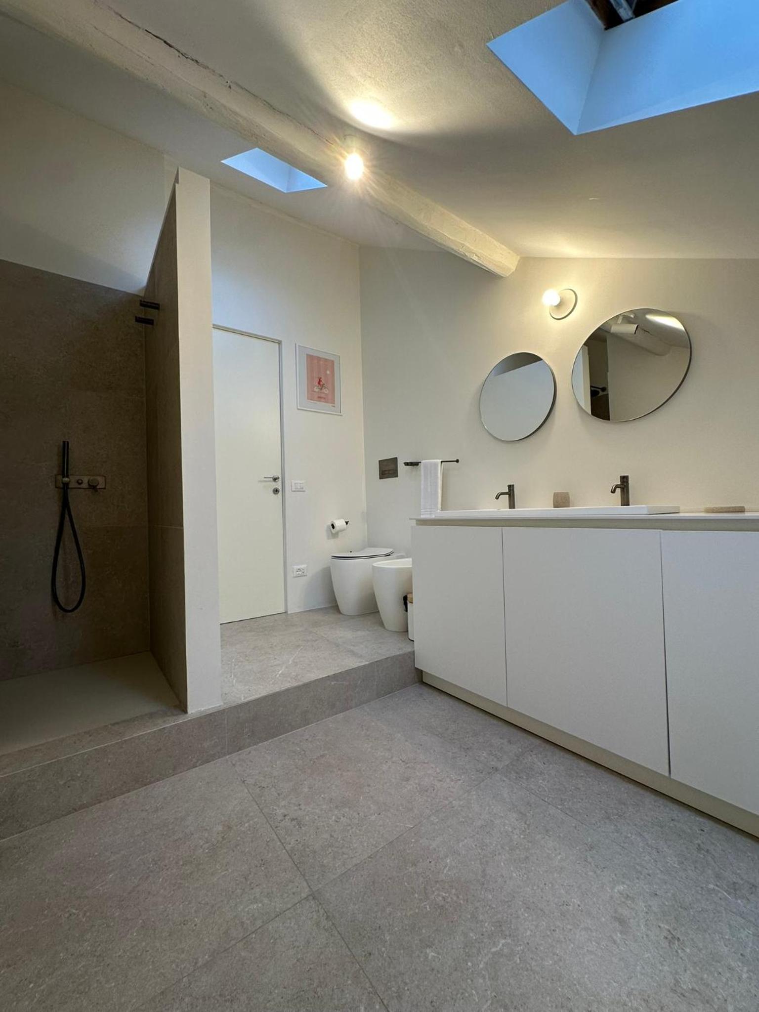 Be Your Home - Dalla Corte del Glicine