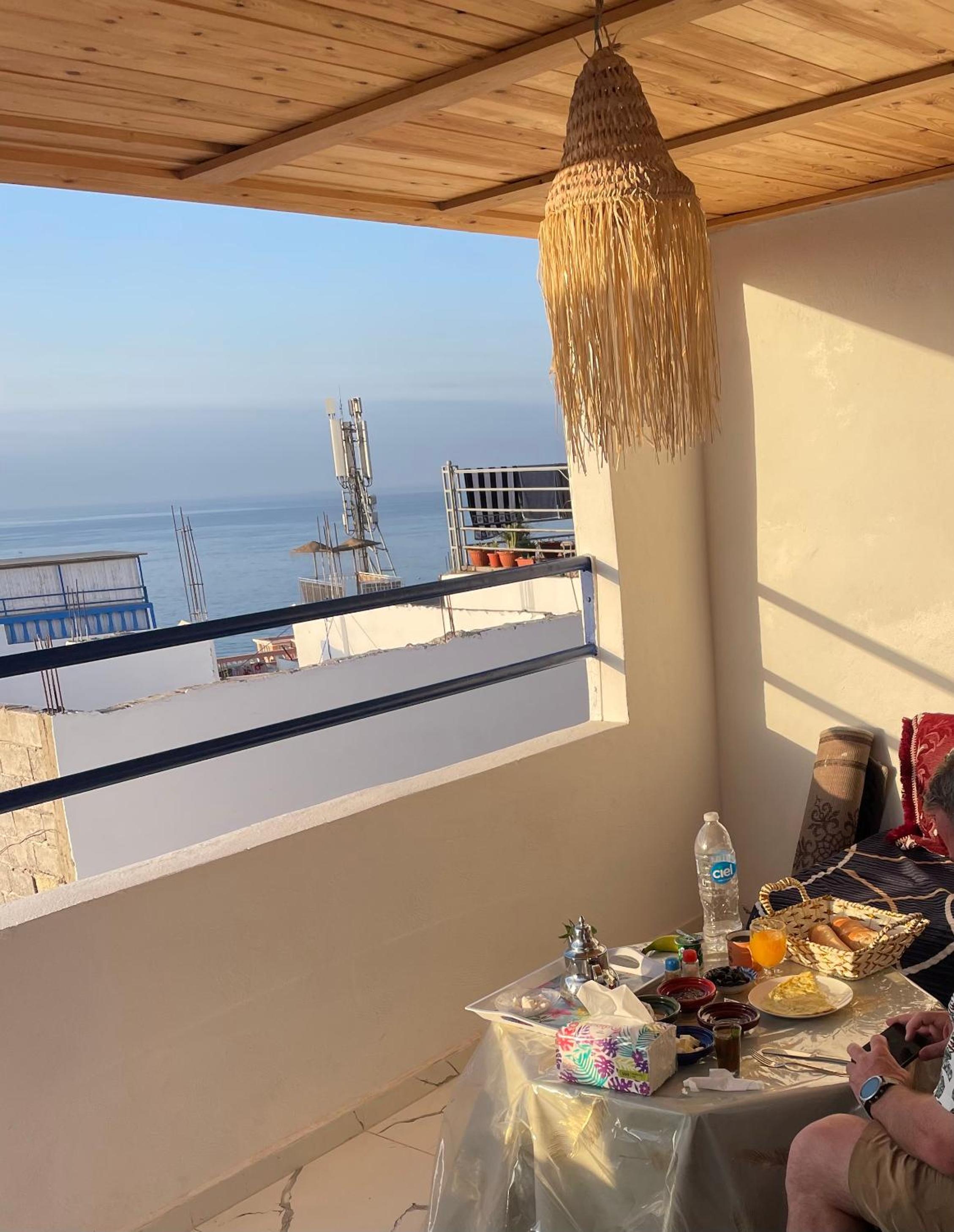 Adar surf house