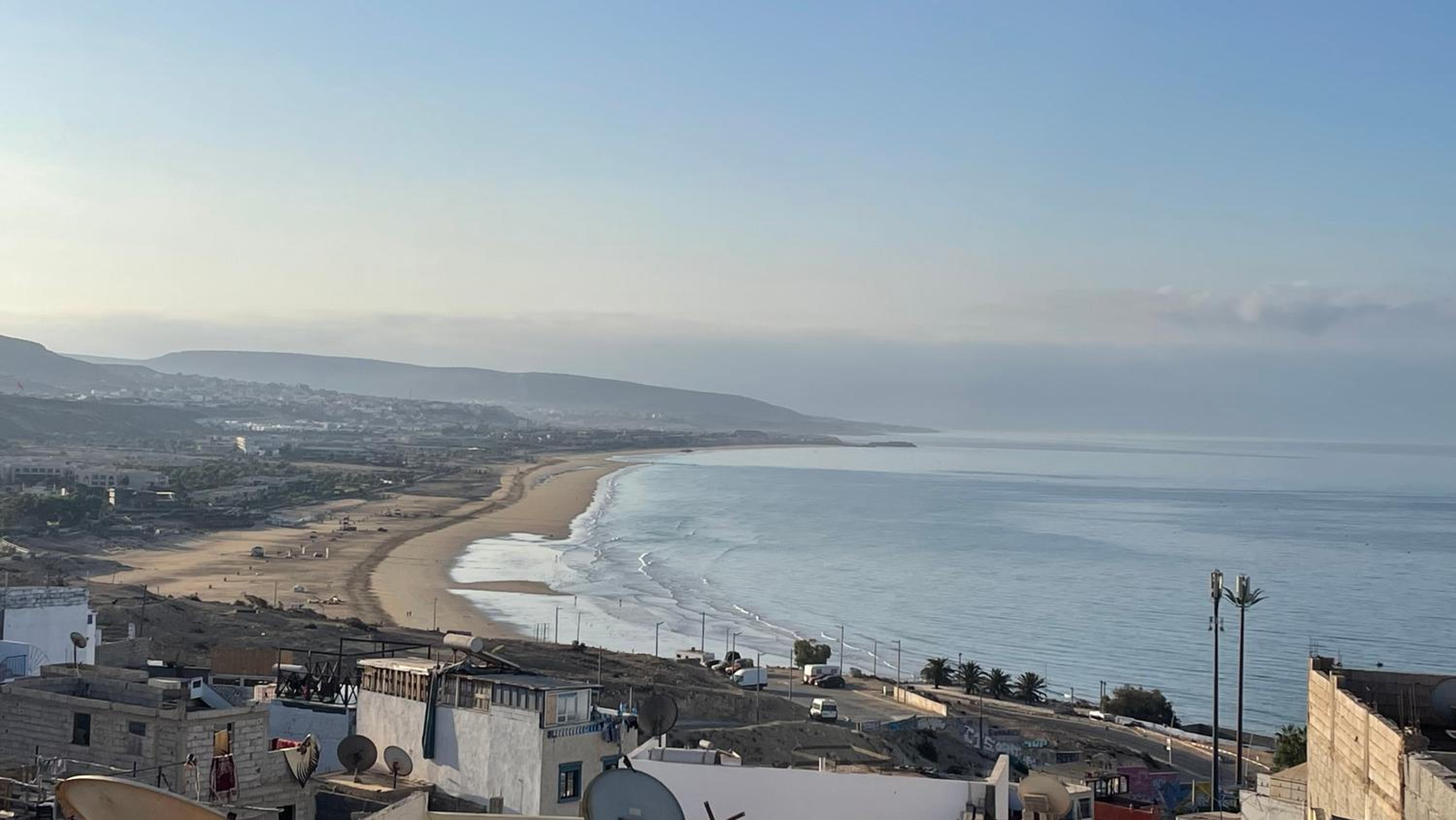Adar surf house