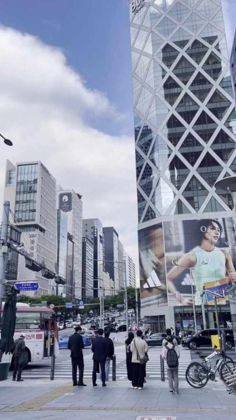 Gangnam Central View with high-speed Wi-Fi & smart TV - monthly 40 percent off!