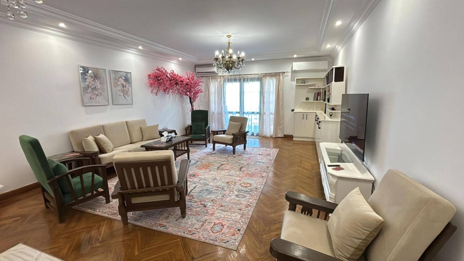 Vintage Charm & Spacious Comfort in Zayed 2000 - only families & single travelers