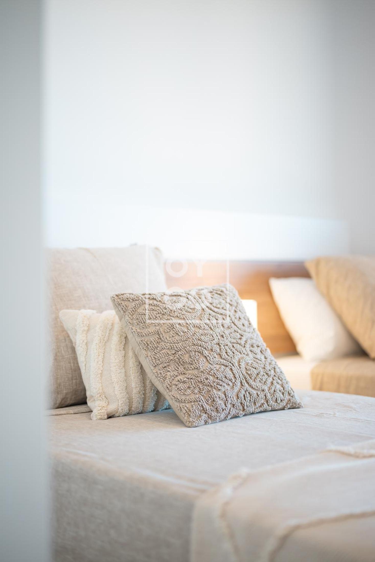 Solana Boutique Apartment, pool, serenity and views, by OYOOSTAYS
