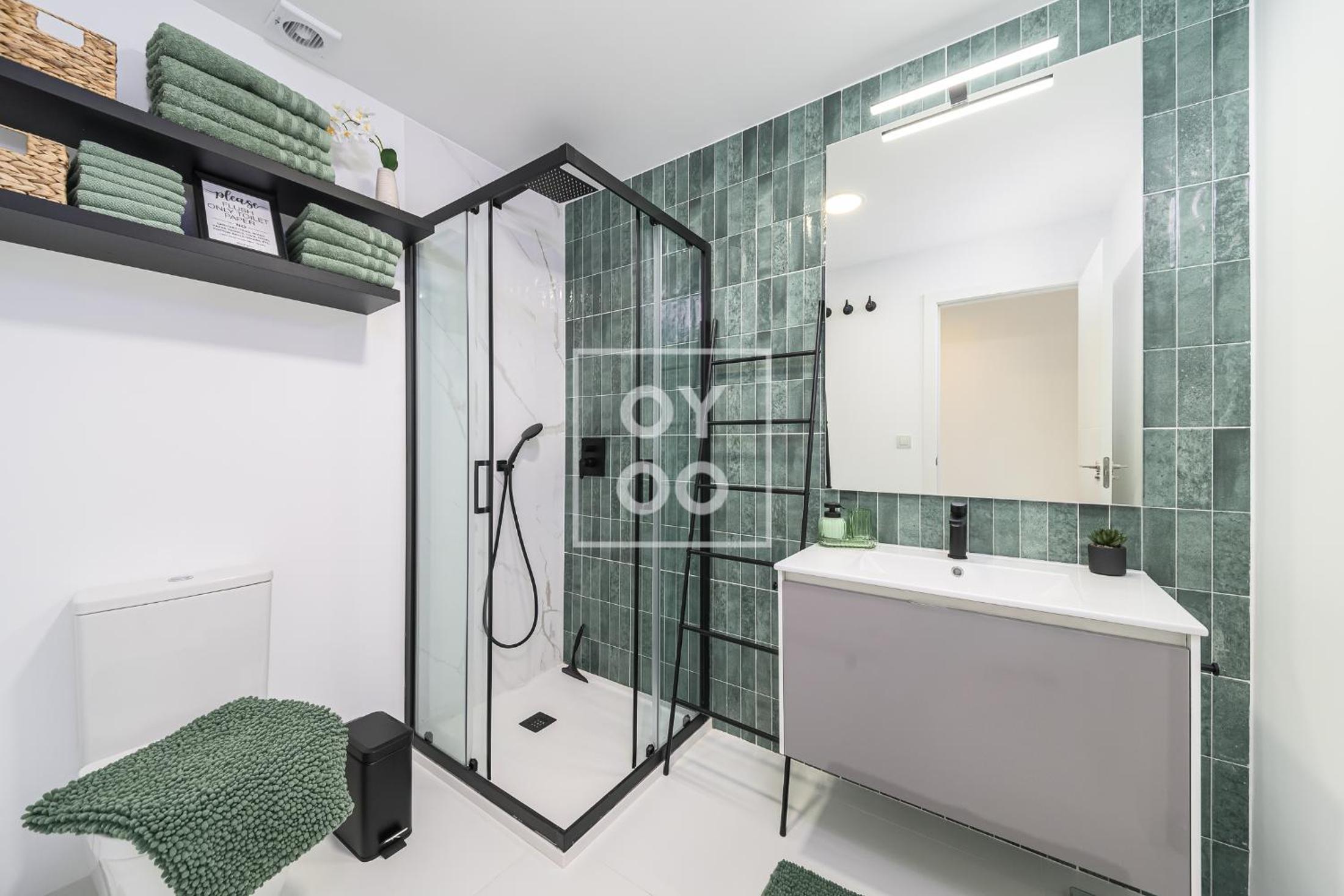 Solana Boutique Apartment, pool, serenity and views, by OYOOSTAYS