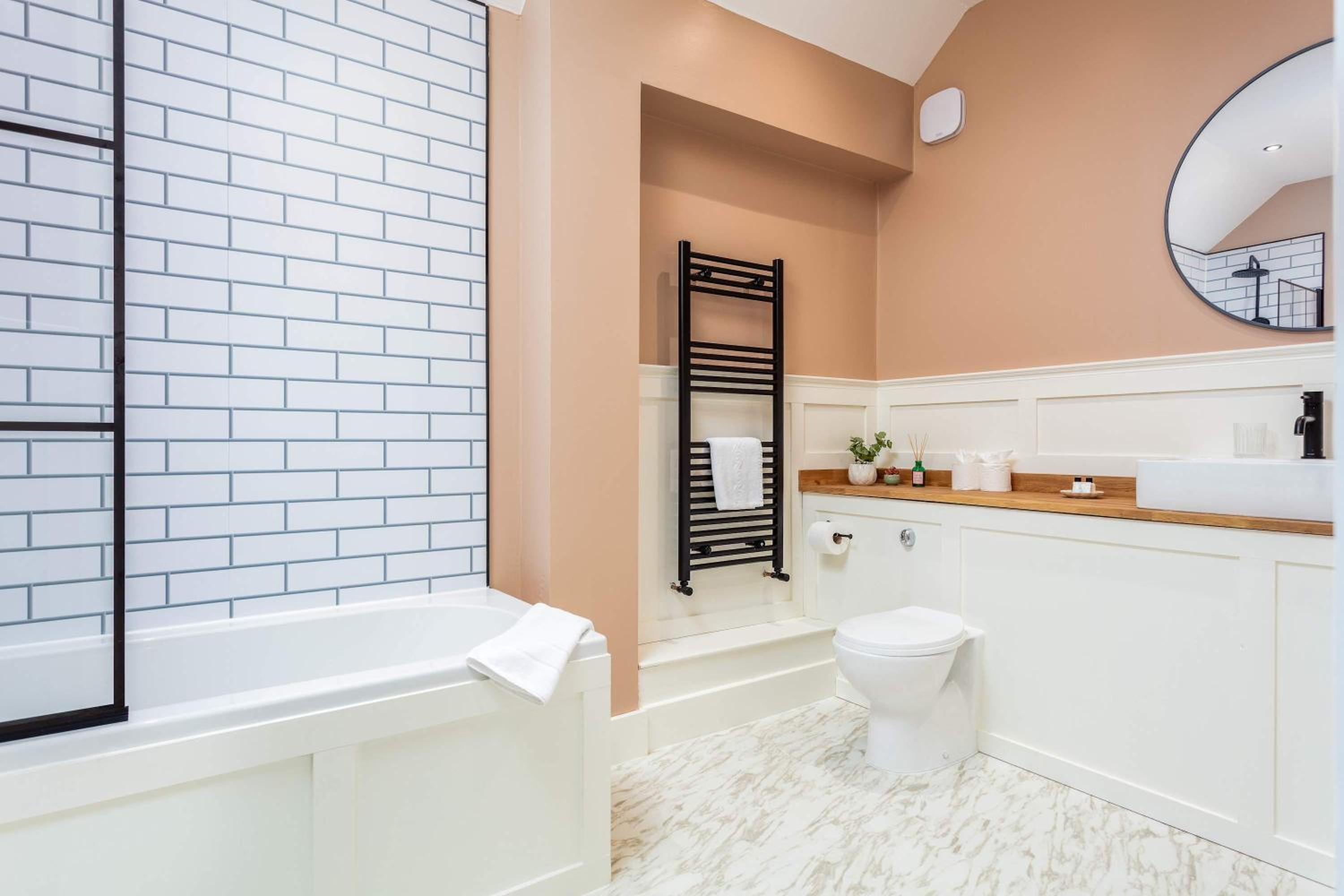 Weaver Suite - Donnini Apartments