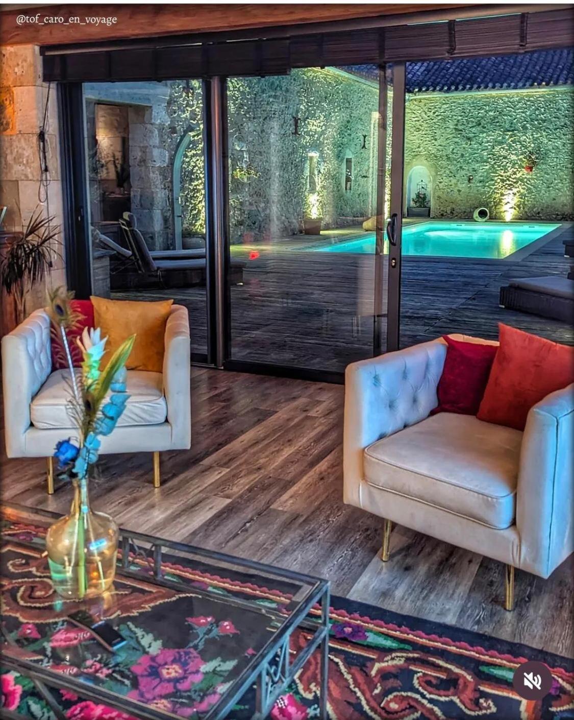 Domaine de Pourrouquet - Chambres d'hôtes de charme avec piscine et spa