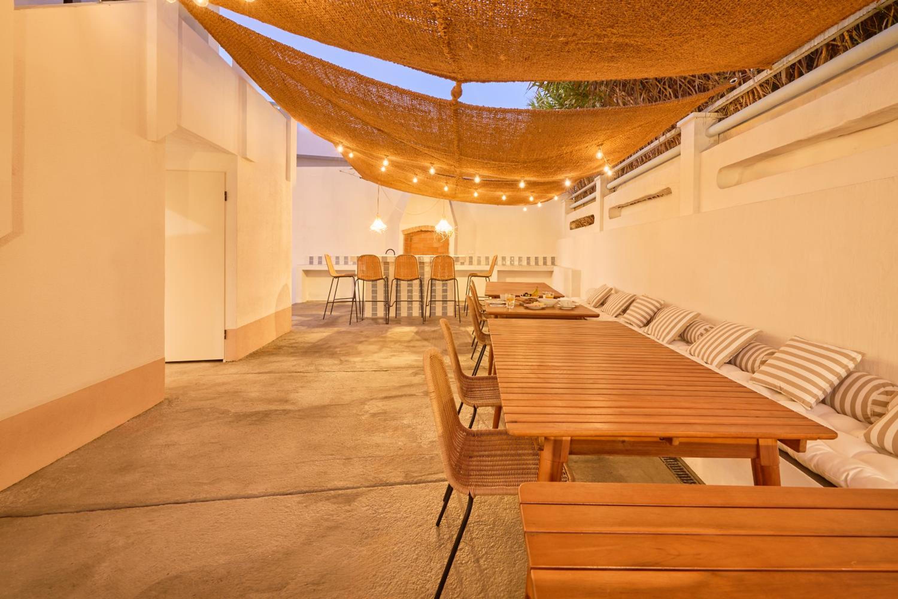 Wander Surf House