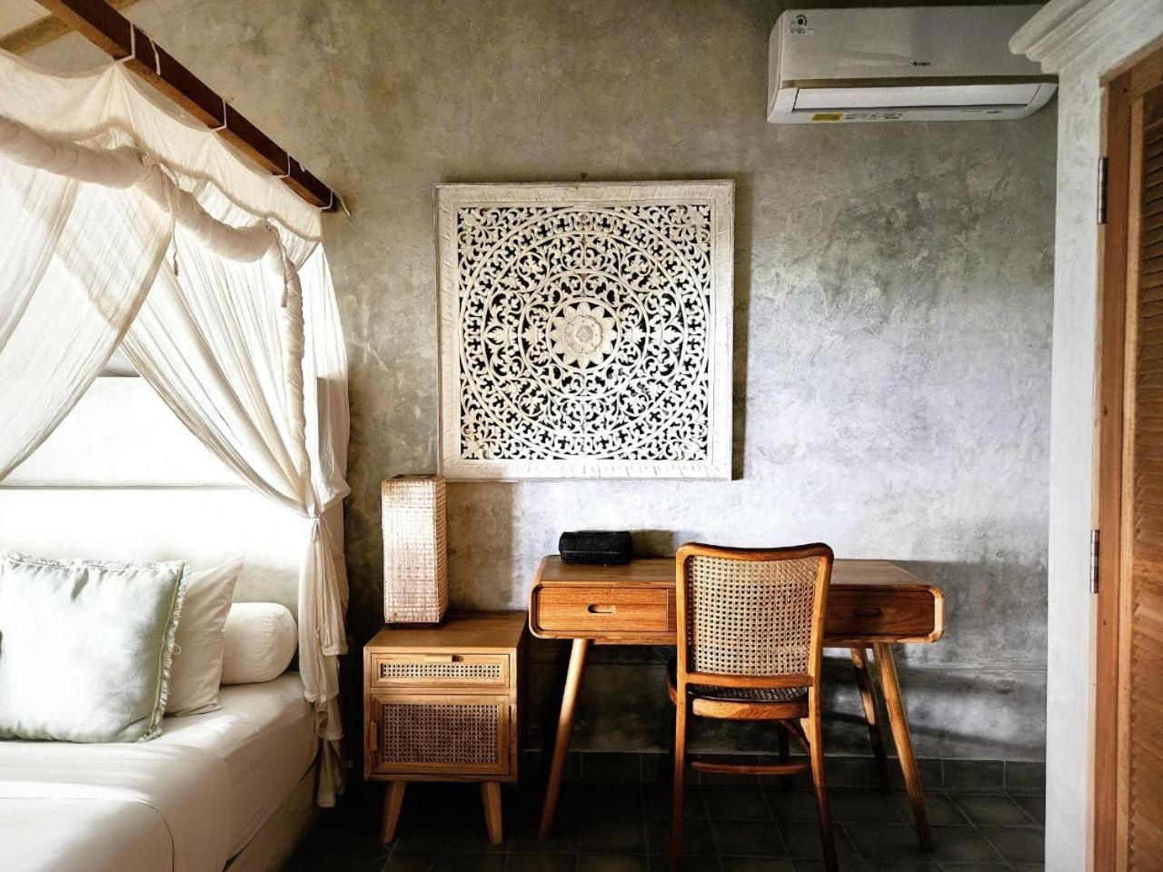 Villa Hibou - New Tropical Luxury 2BR near Canggu