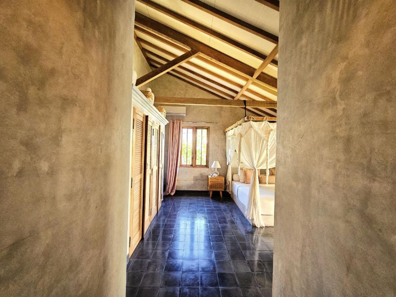 Villa Hibou - New Tropical Luxury 2BR near Canggu