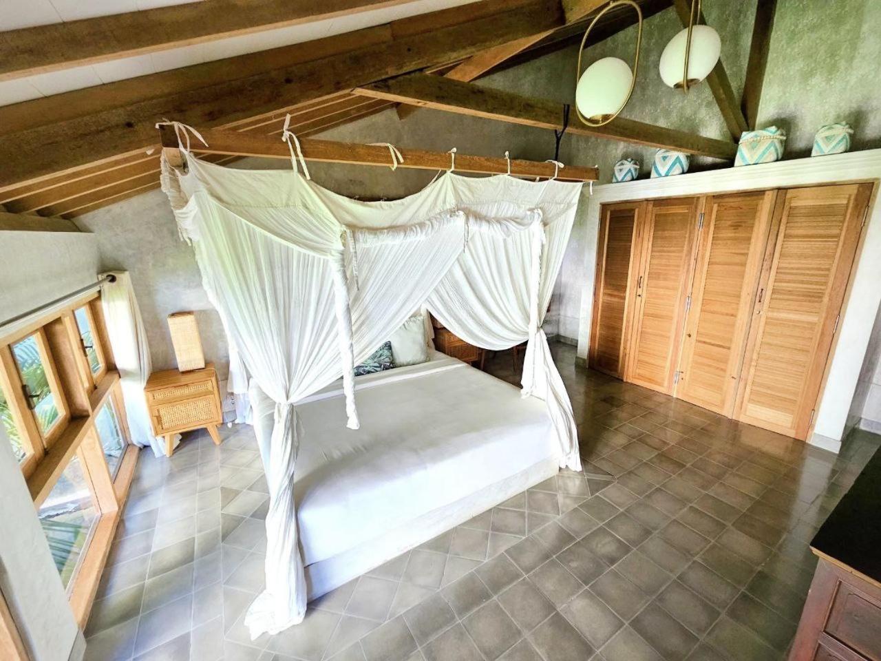 Villa Hibou - New Tropical Luxury 2BR near Canggu