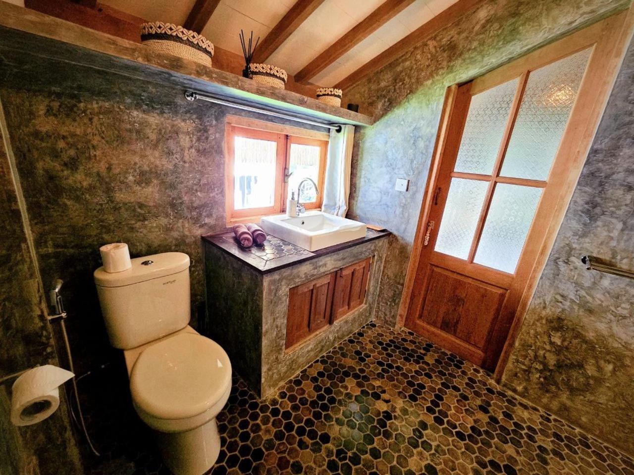 Villa Hibou - New Tropical Luxury 2BR near Canggu