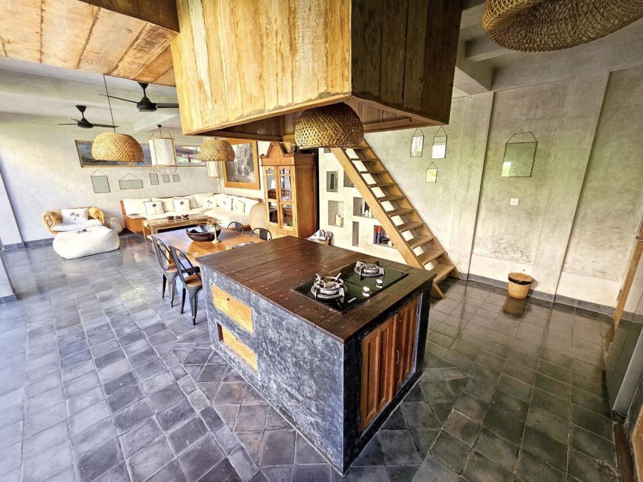 Villa Hibou - New Tropical Luxury 2BR near Canggu