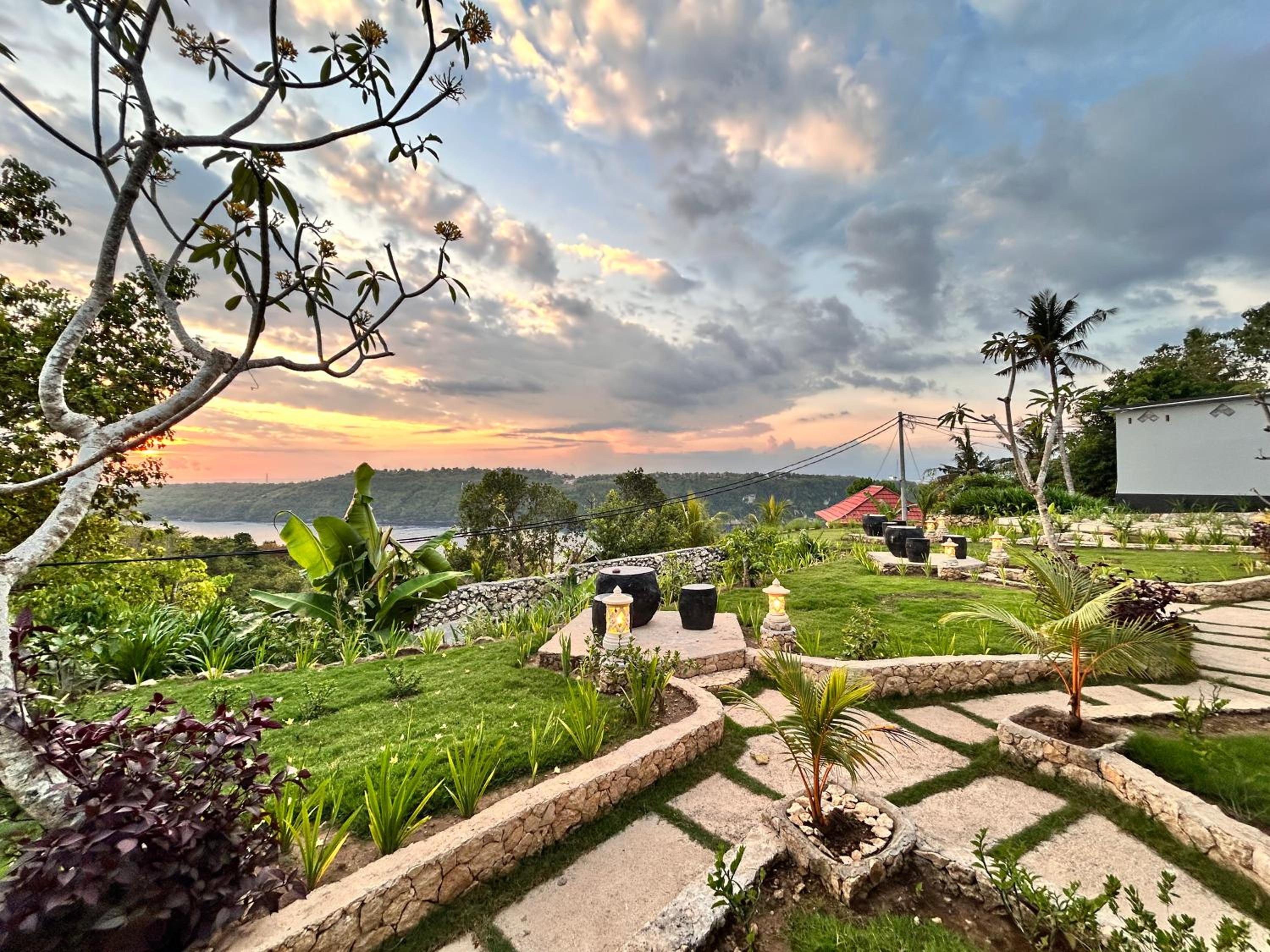 Gamat Sunset Cottage and Resto