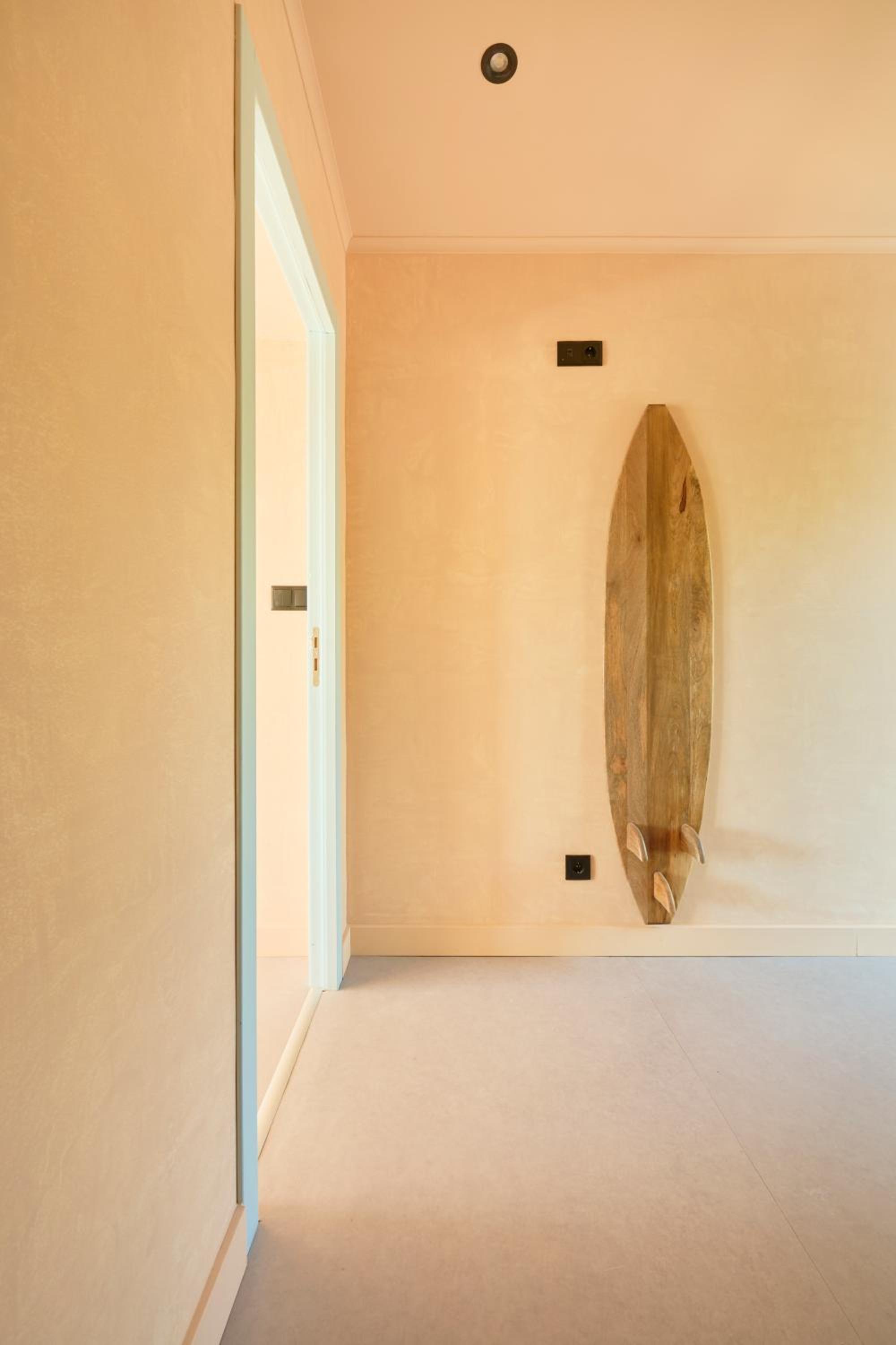 Wander Surf House
