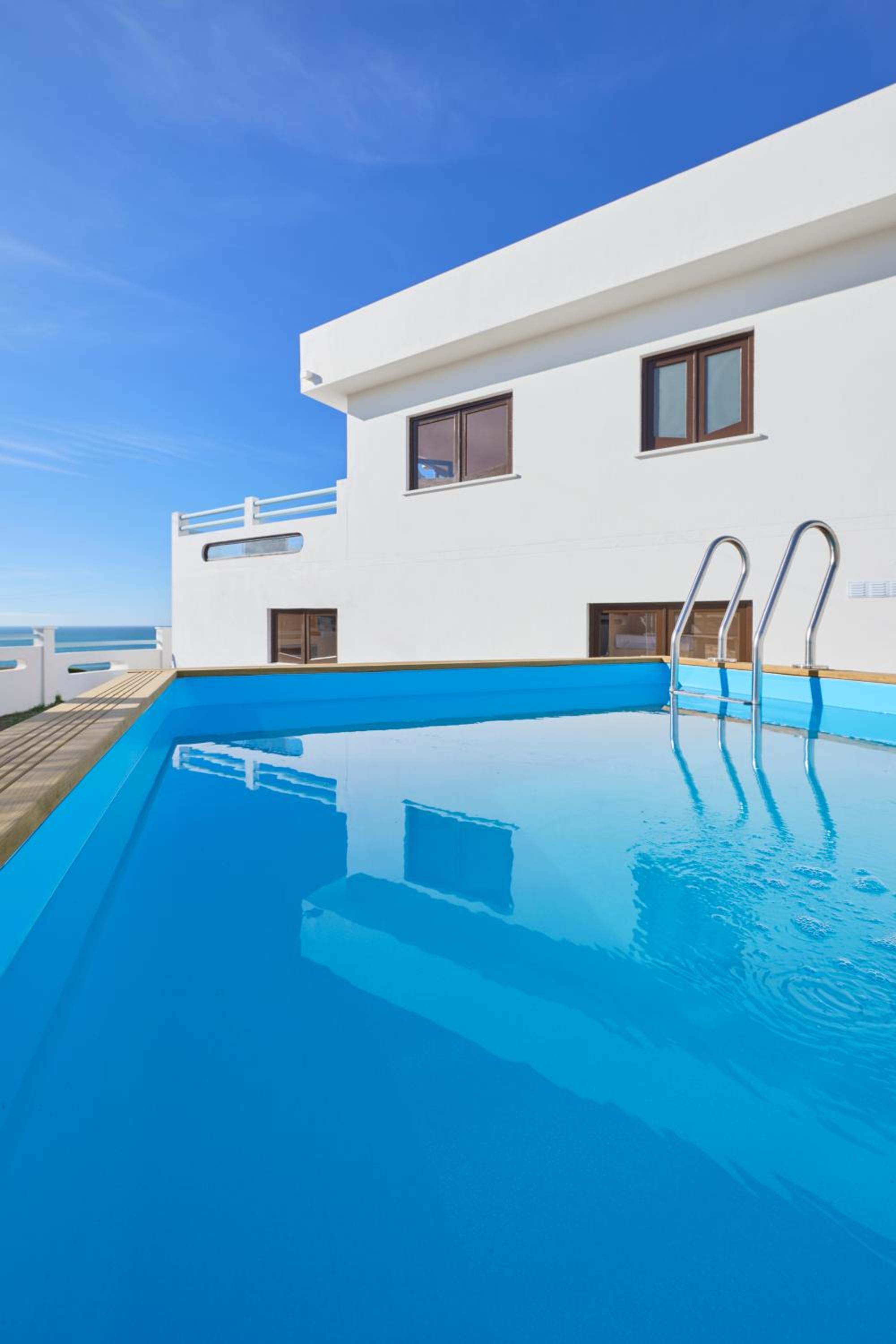 Wander Surf House