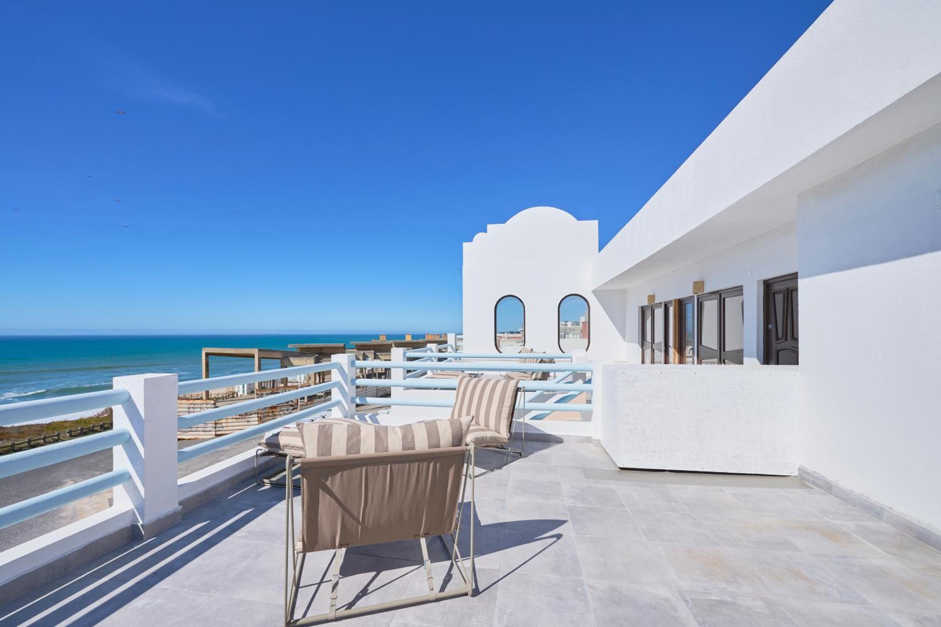 Wander Surf House