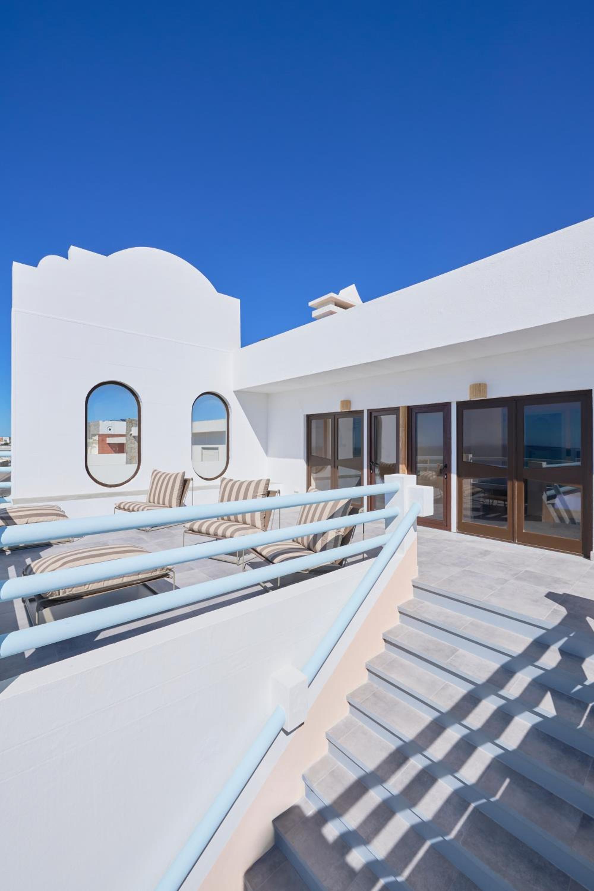 Wander Surf House