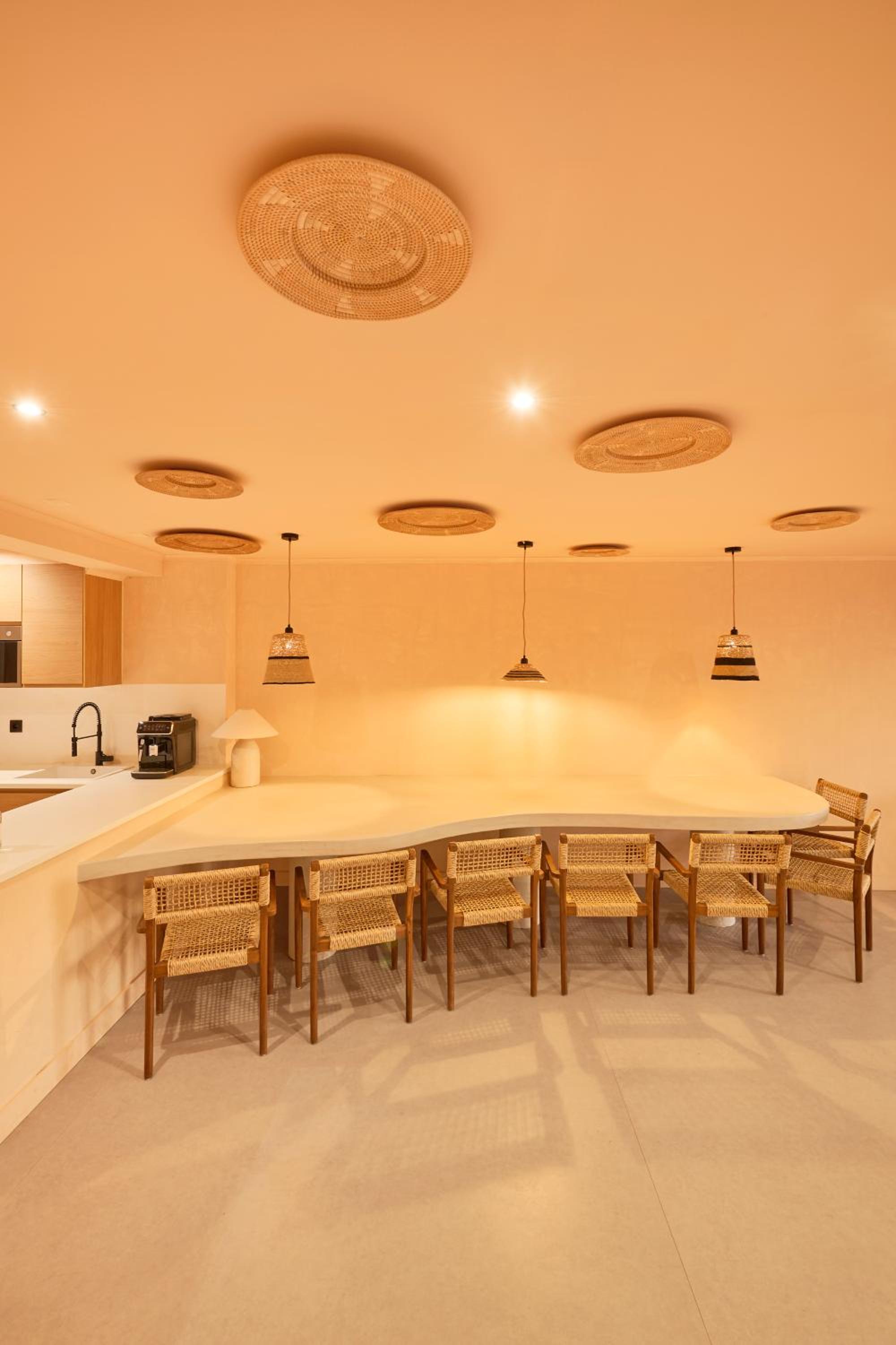 Wander Surf House