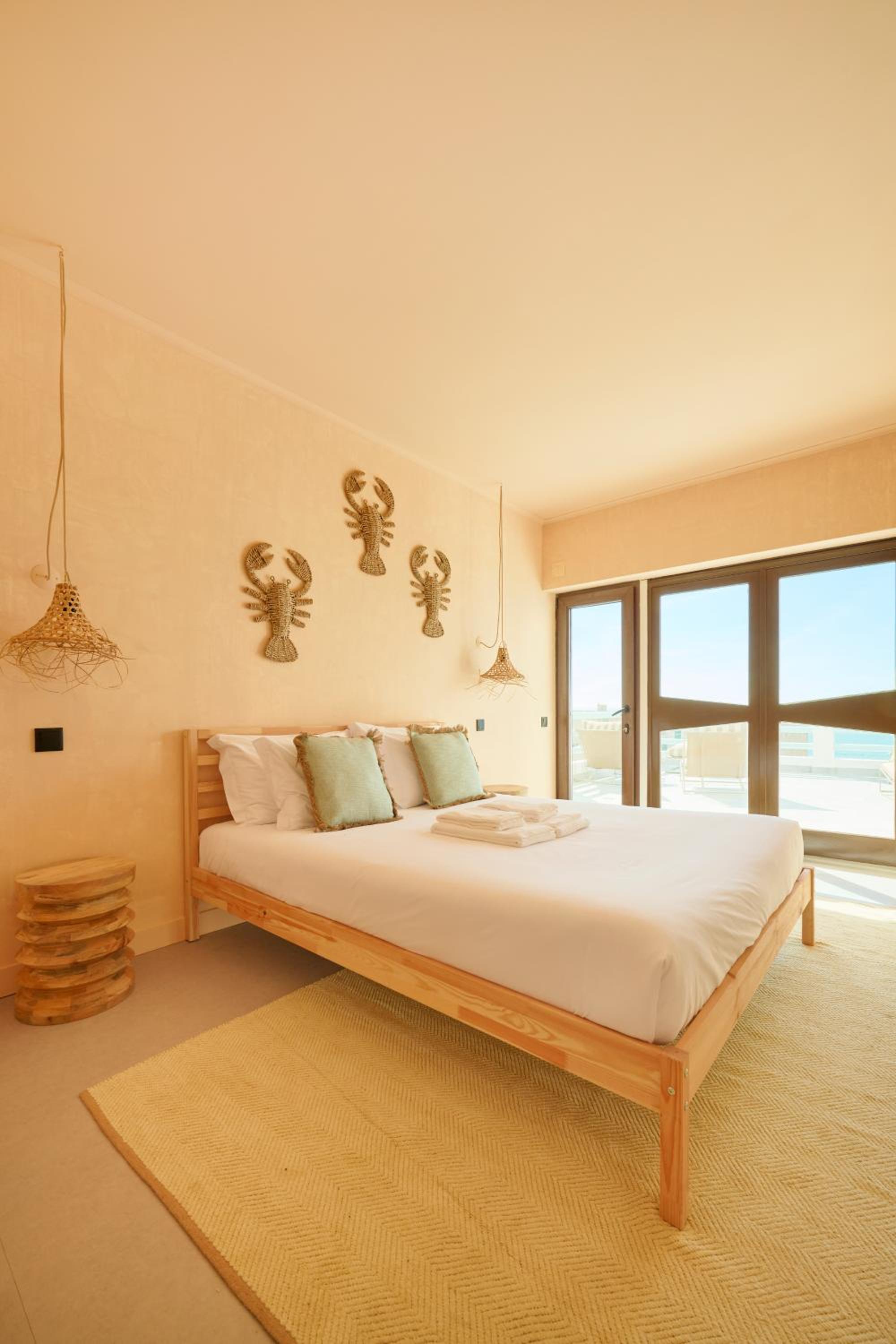 Wander Surf House
