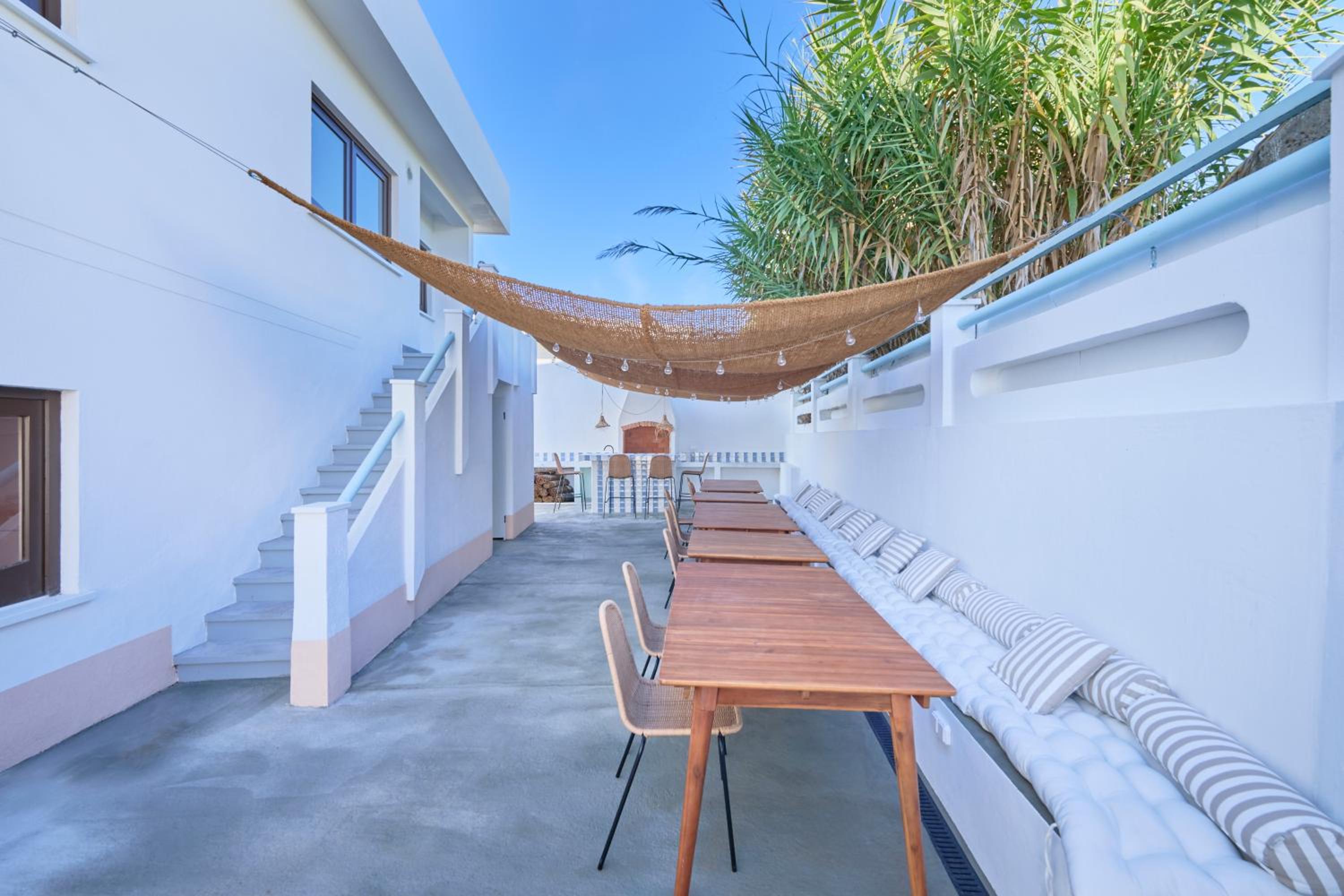 Wander Surf House