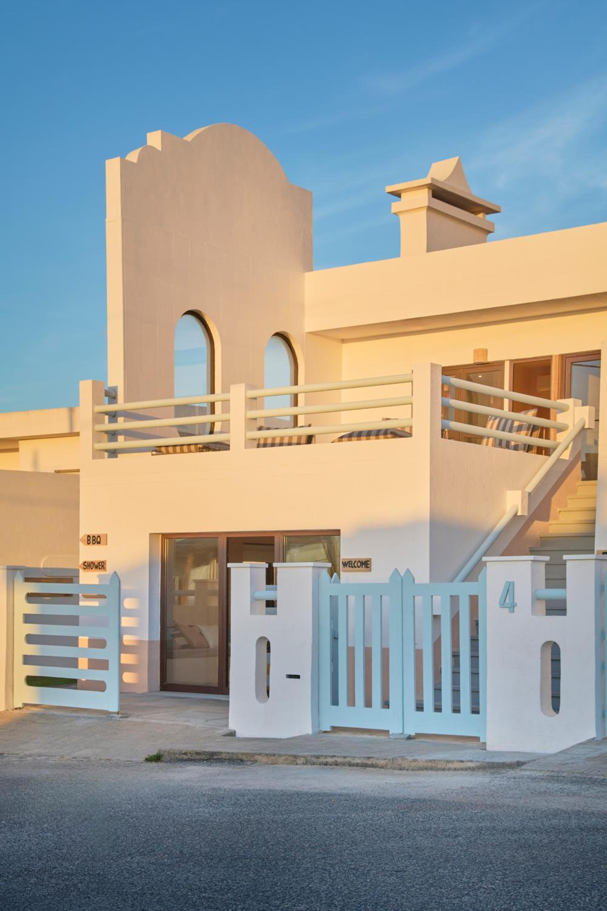 Wander Surf House