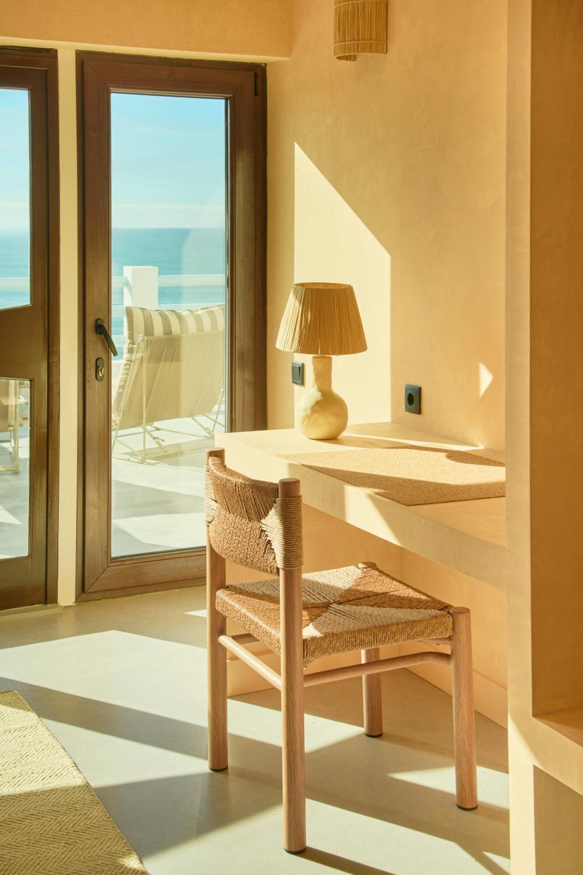 Wander Surf House