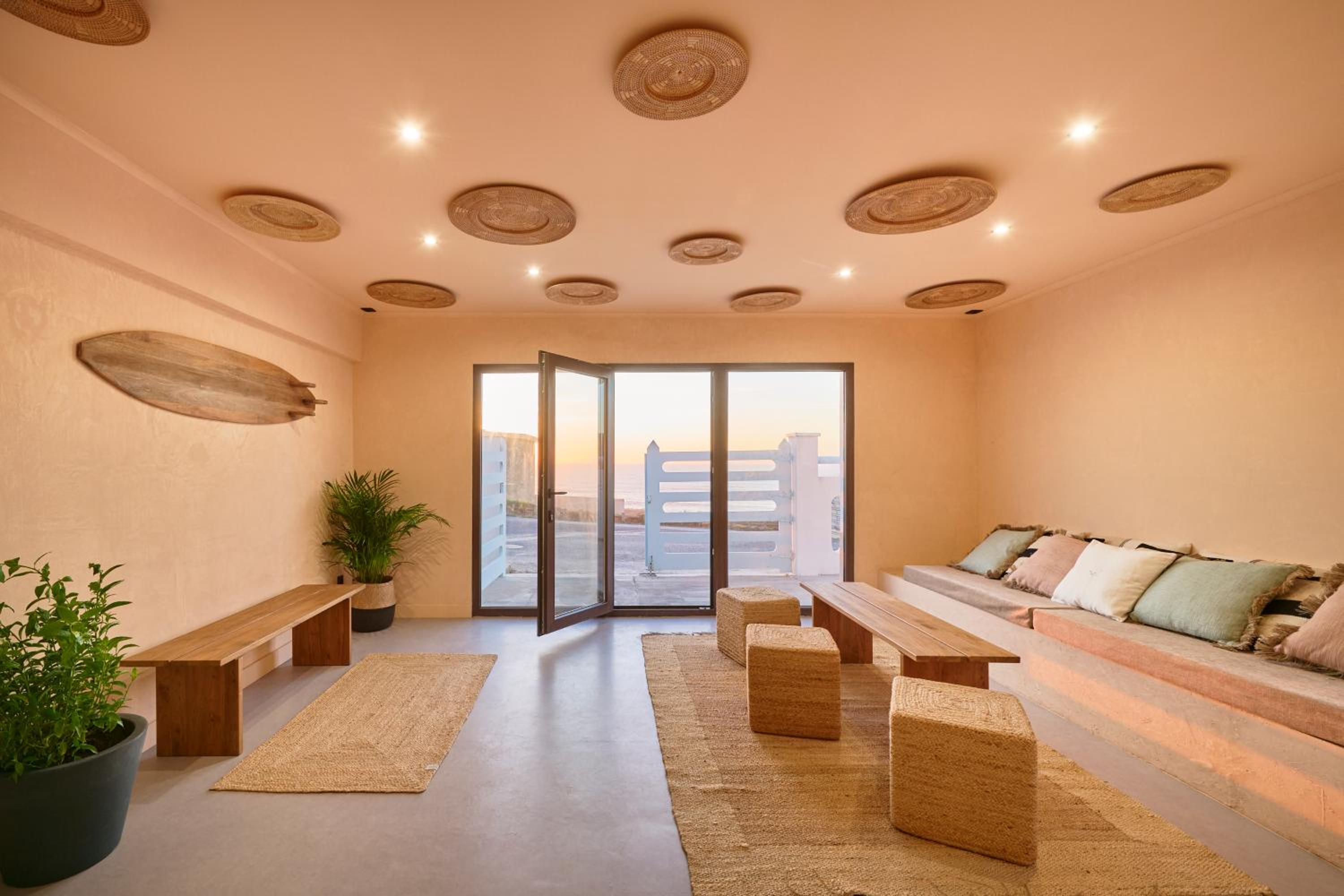 Wander Surf House