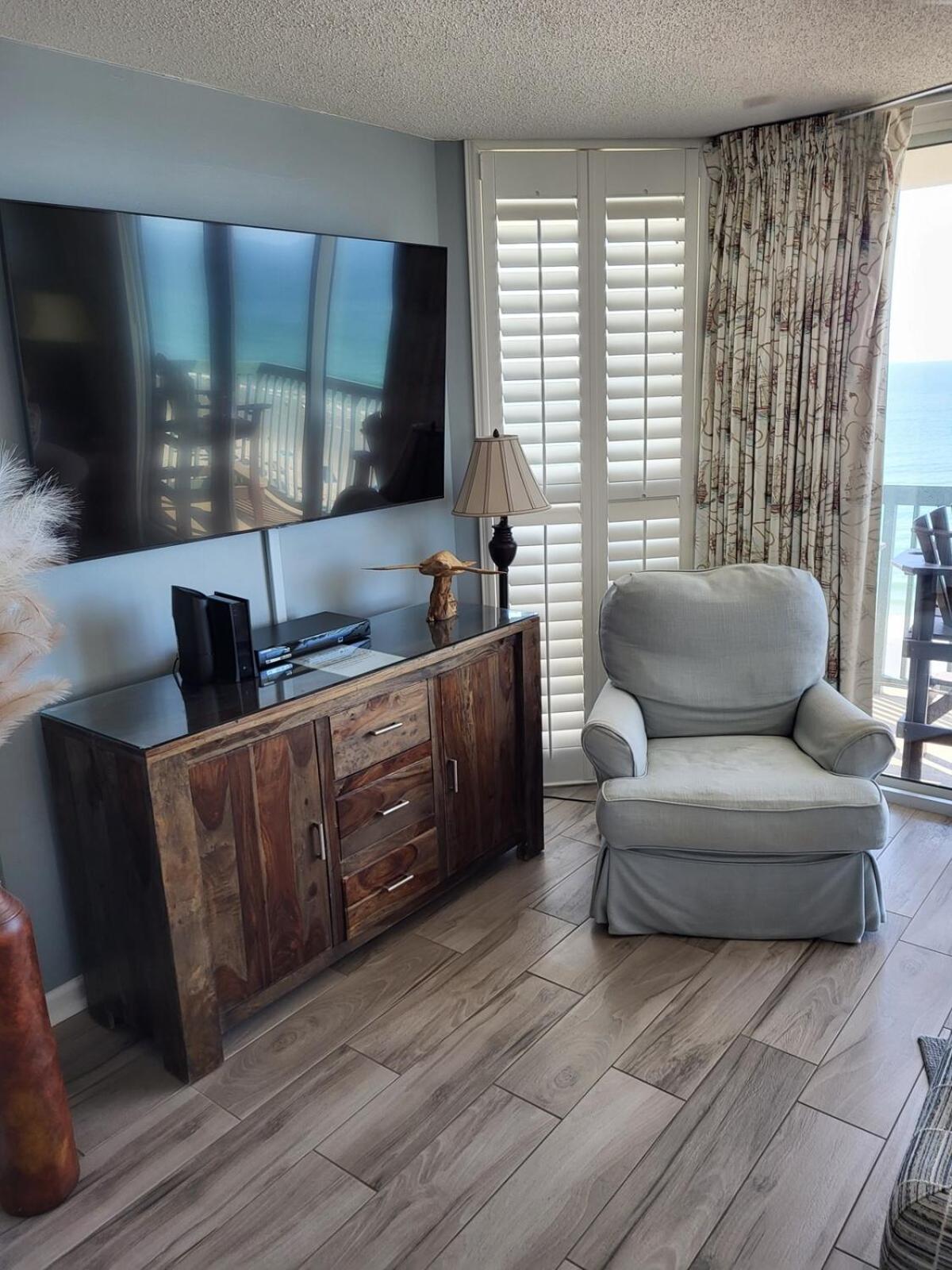 Ashworh 1001 Four Bedroom Condo Oceanfront 