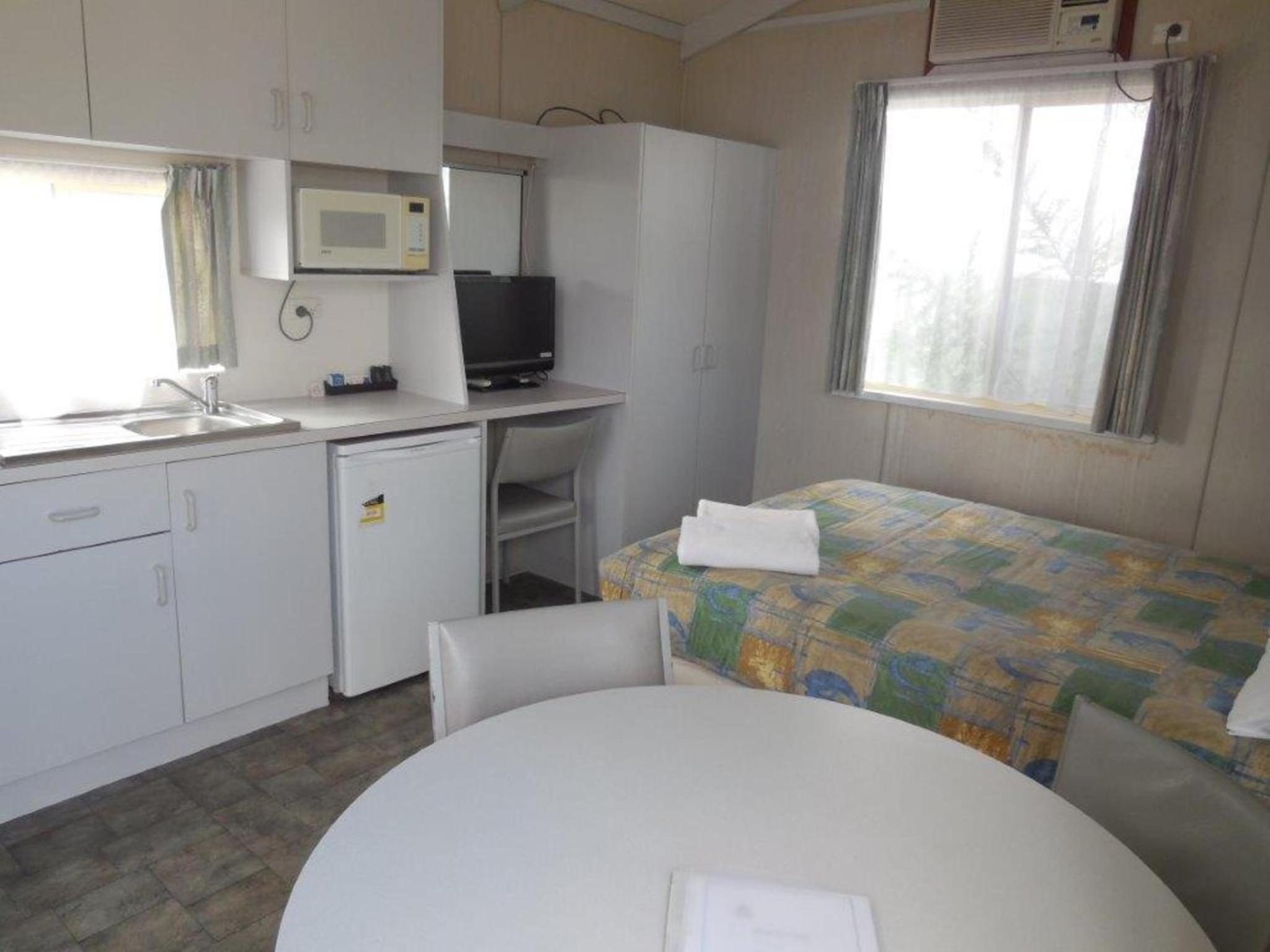 Wodonga Caravan & Cabin Park view 3