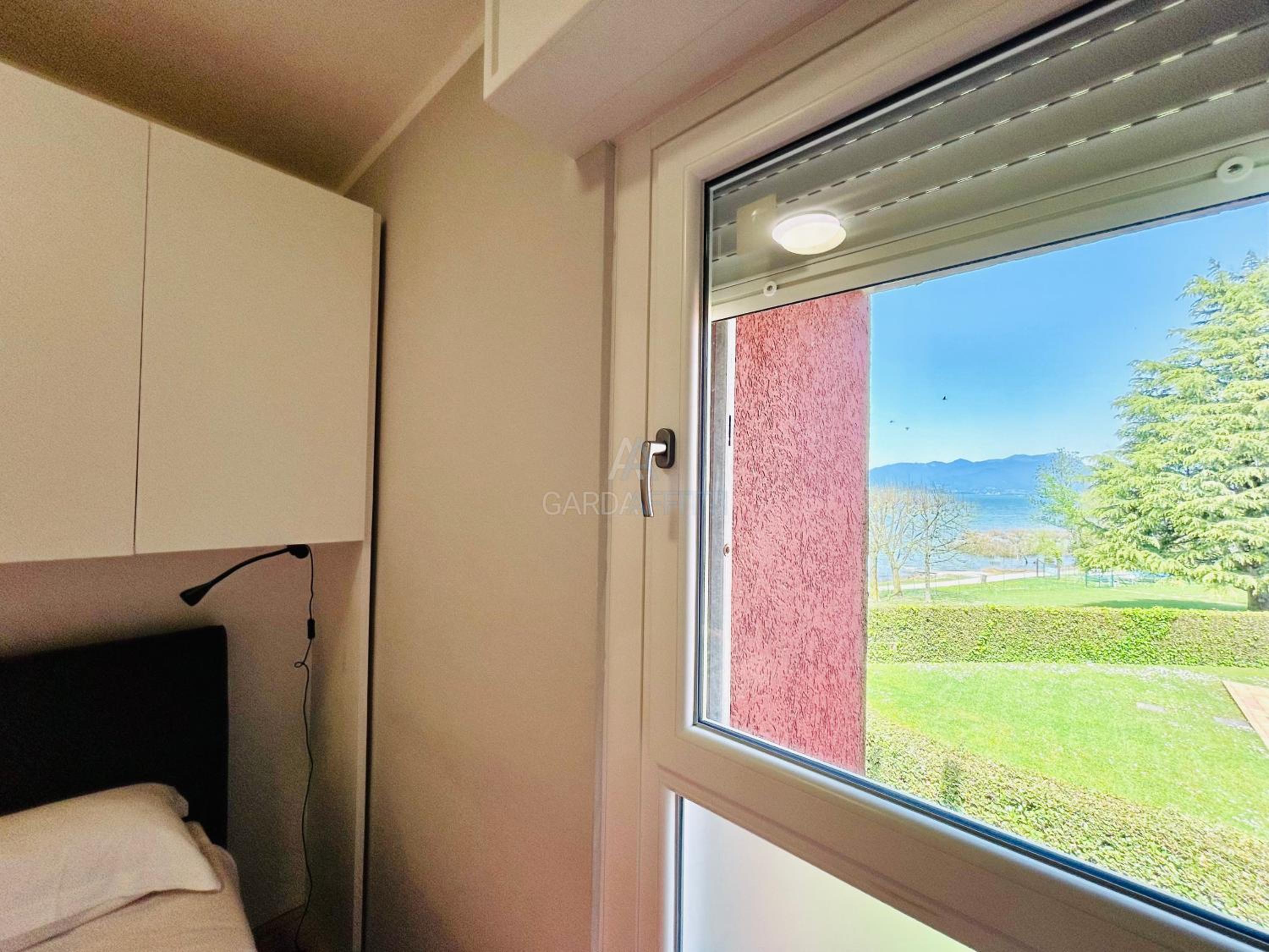Poseidone Apartment - Terrazza vista lago