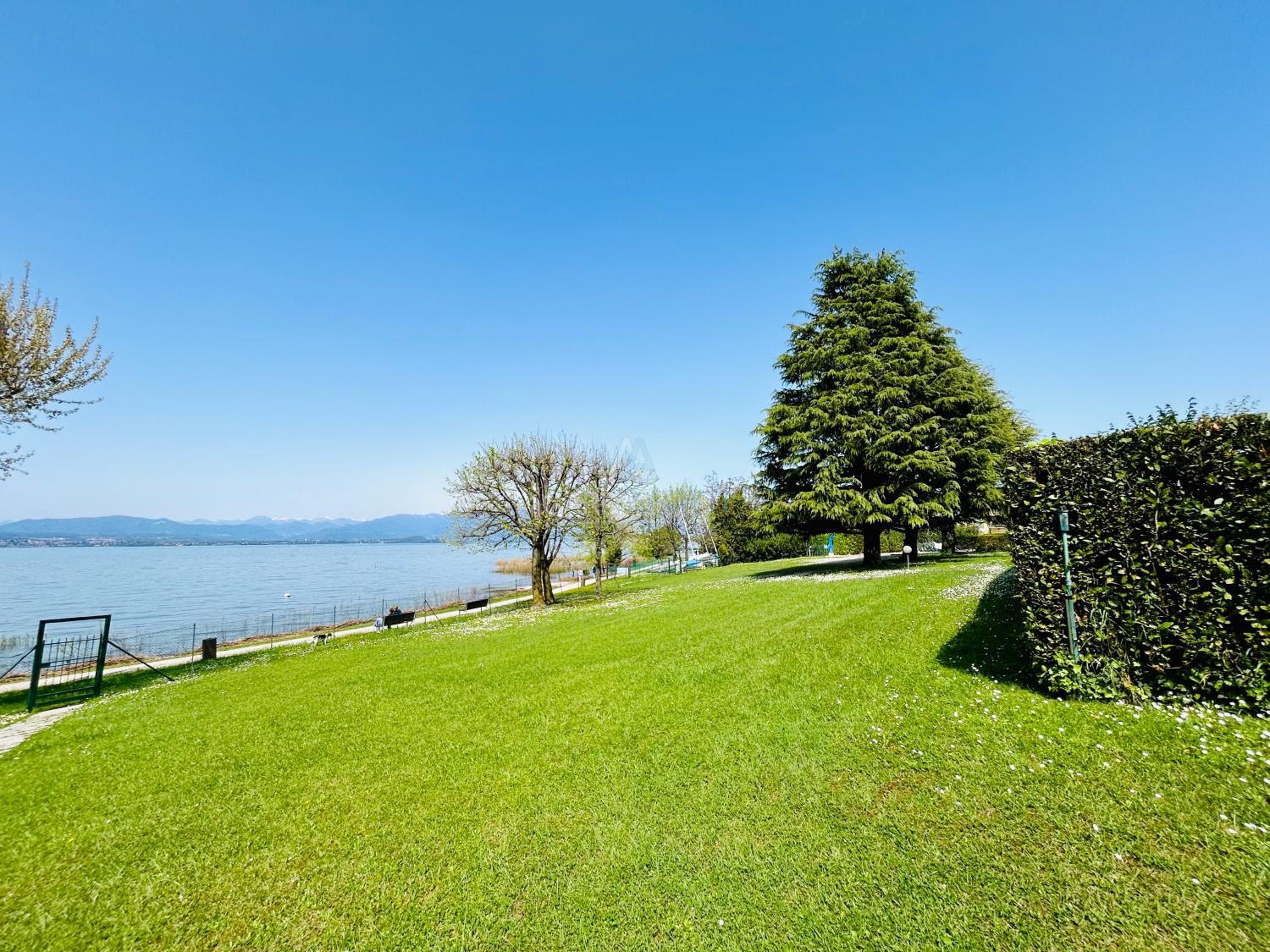 Poseidone Apartment - Terrazza vista lago