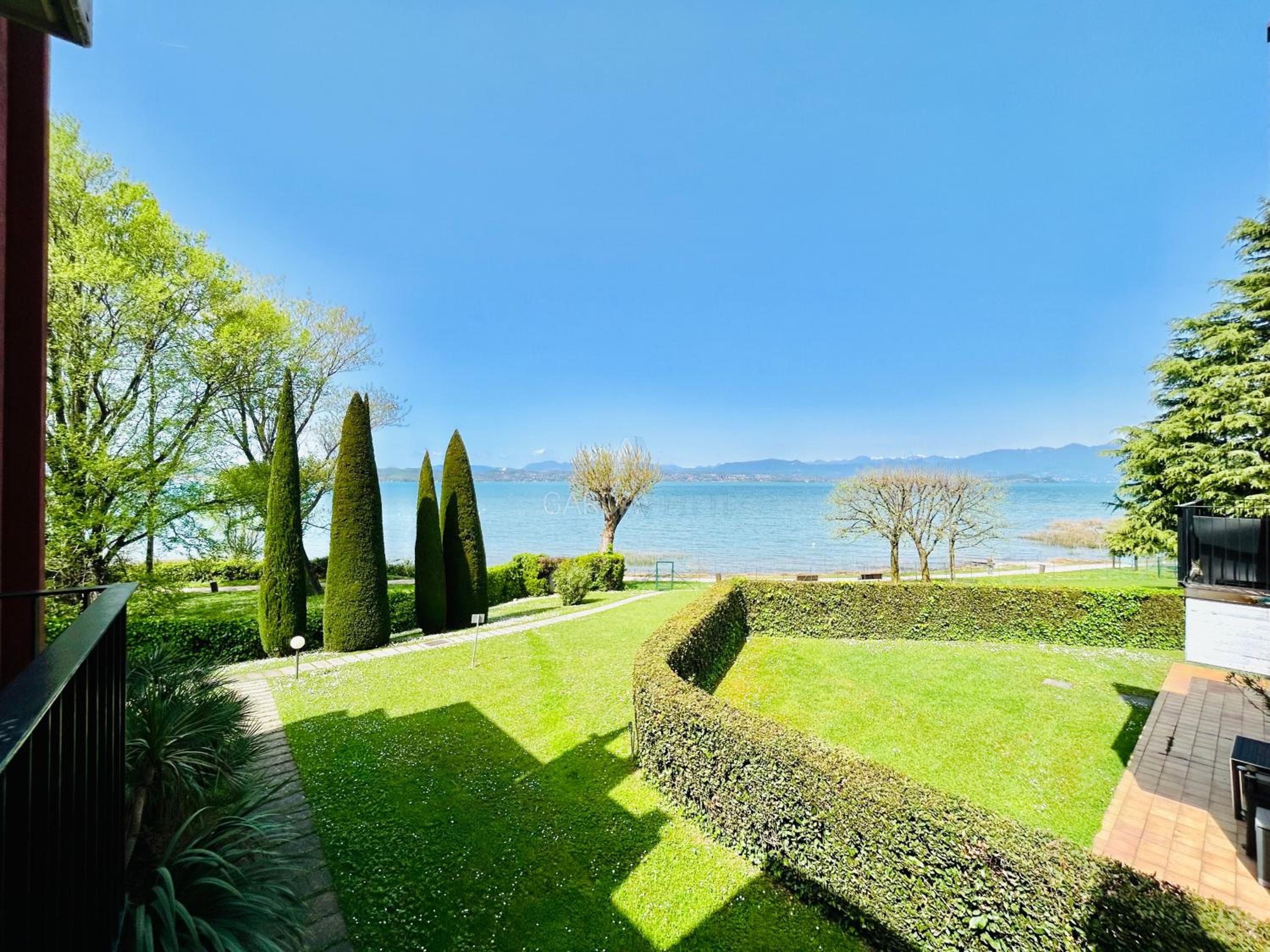 Poseidone Apartment - Terrazza vista lago