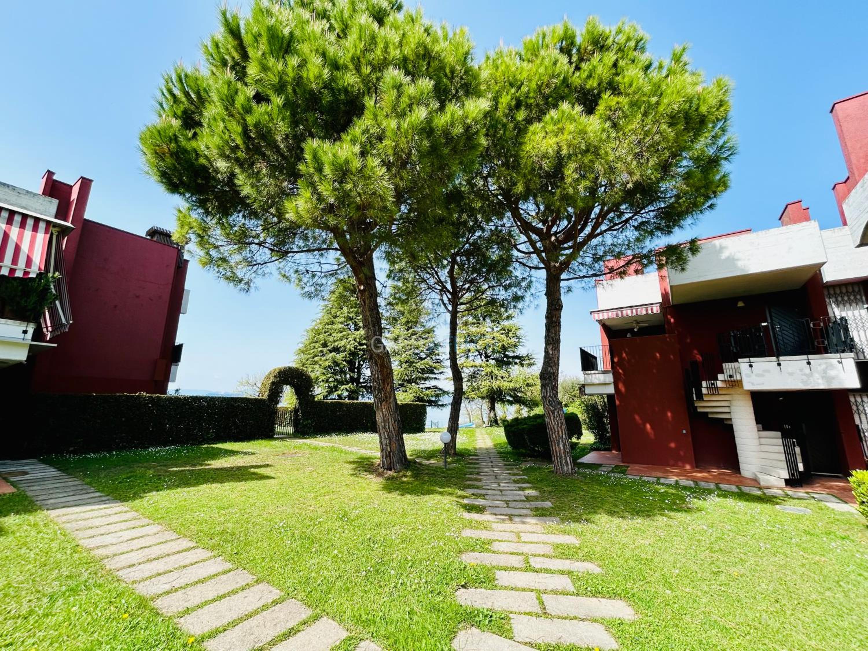 Poseidone Apartment - Terrazza vista lago