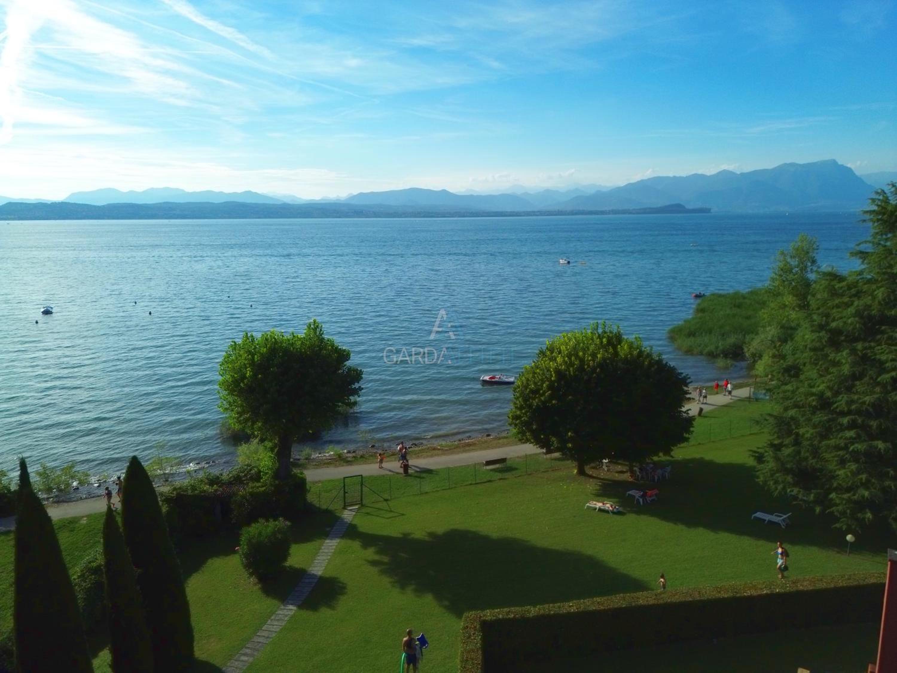 Poseidone Apartment - Terrazza vista lago