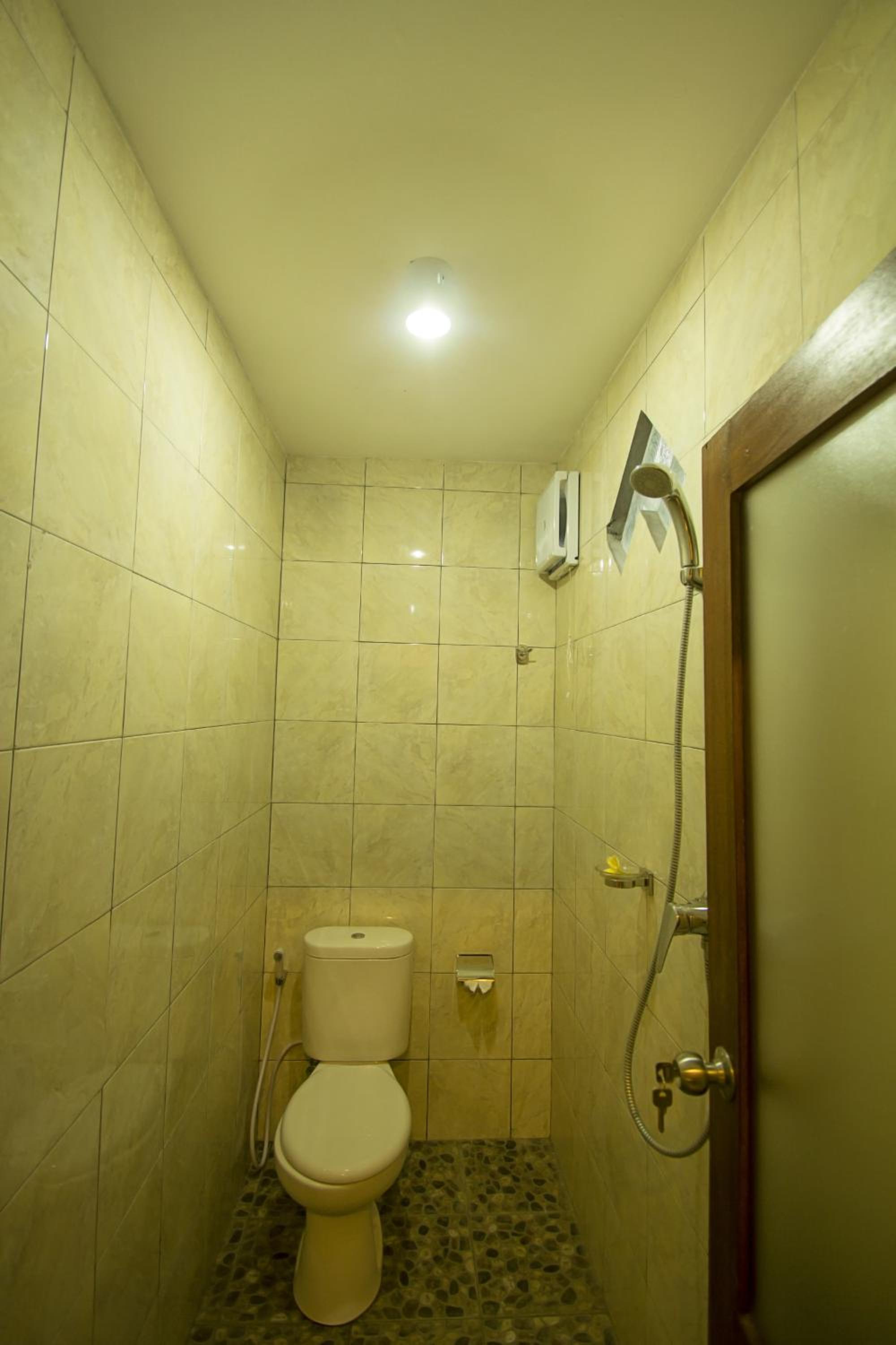 Photo 10