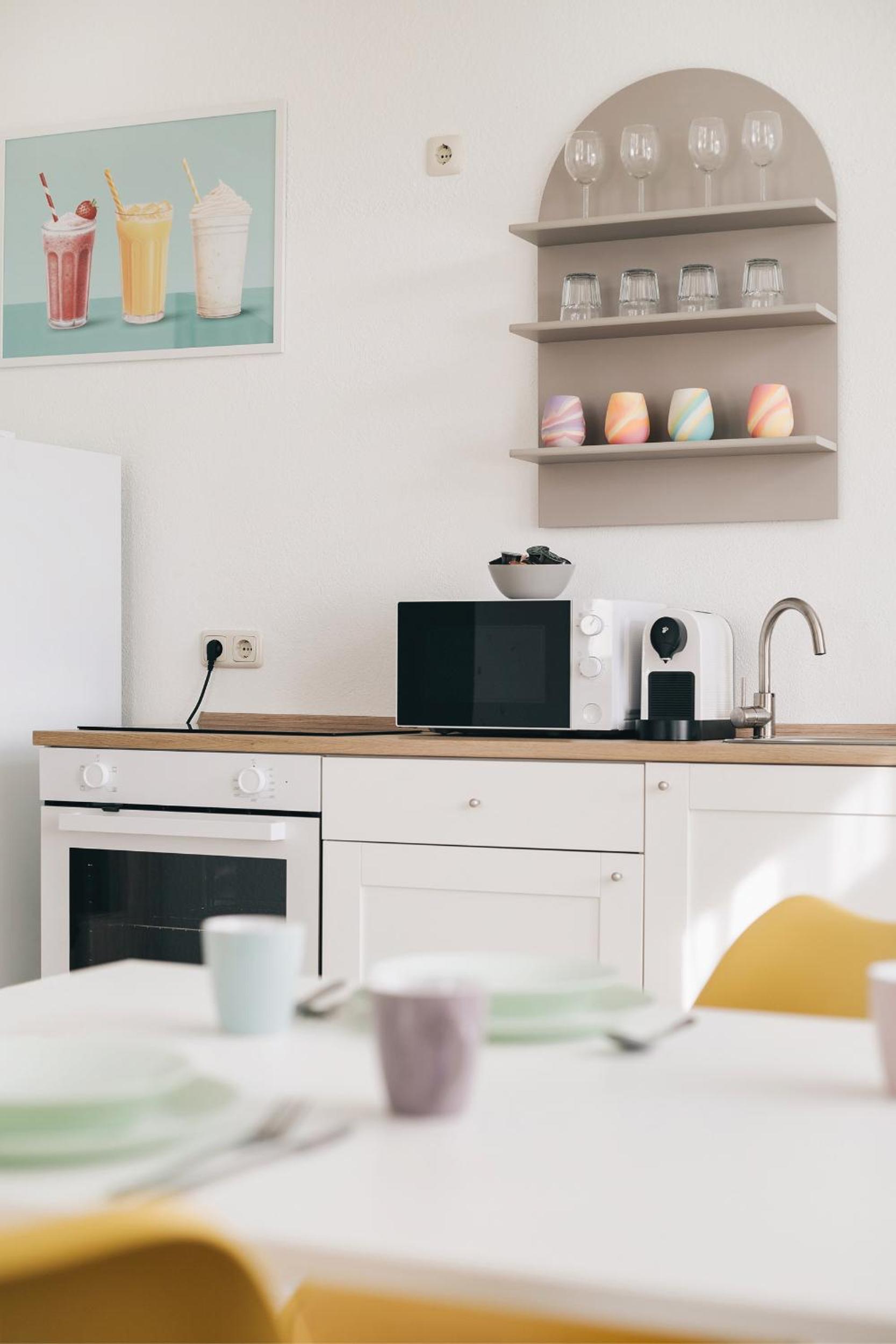 Creekside Colors - Playful Apartment