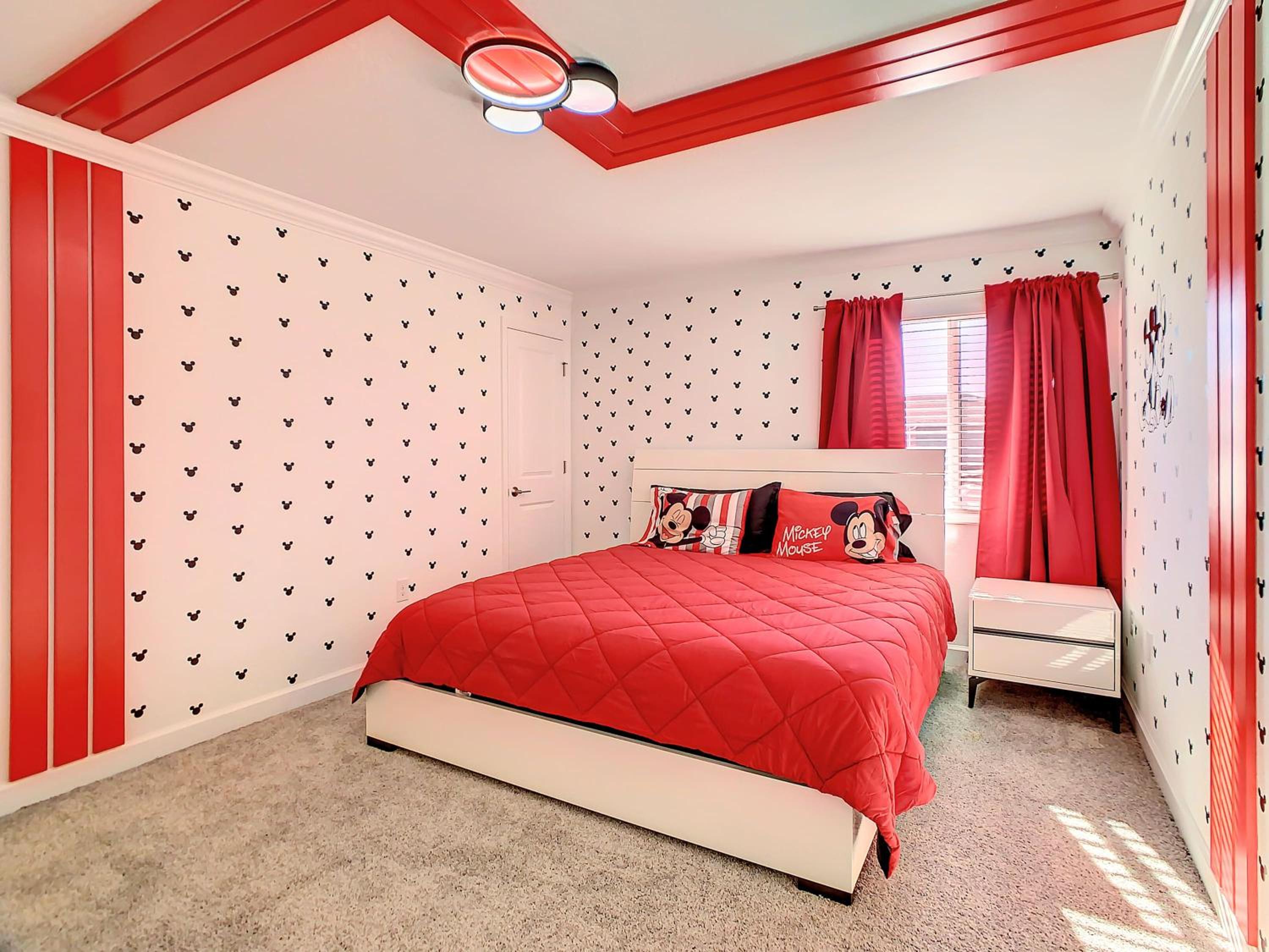 Lovely Themed Room with Private Pool