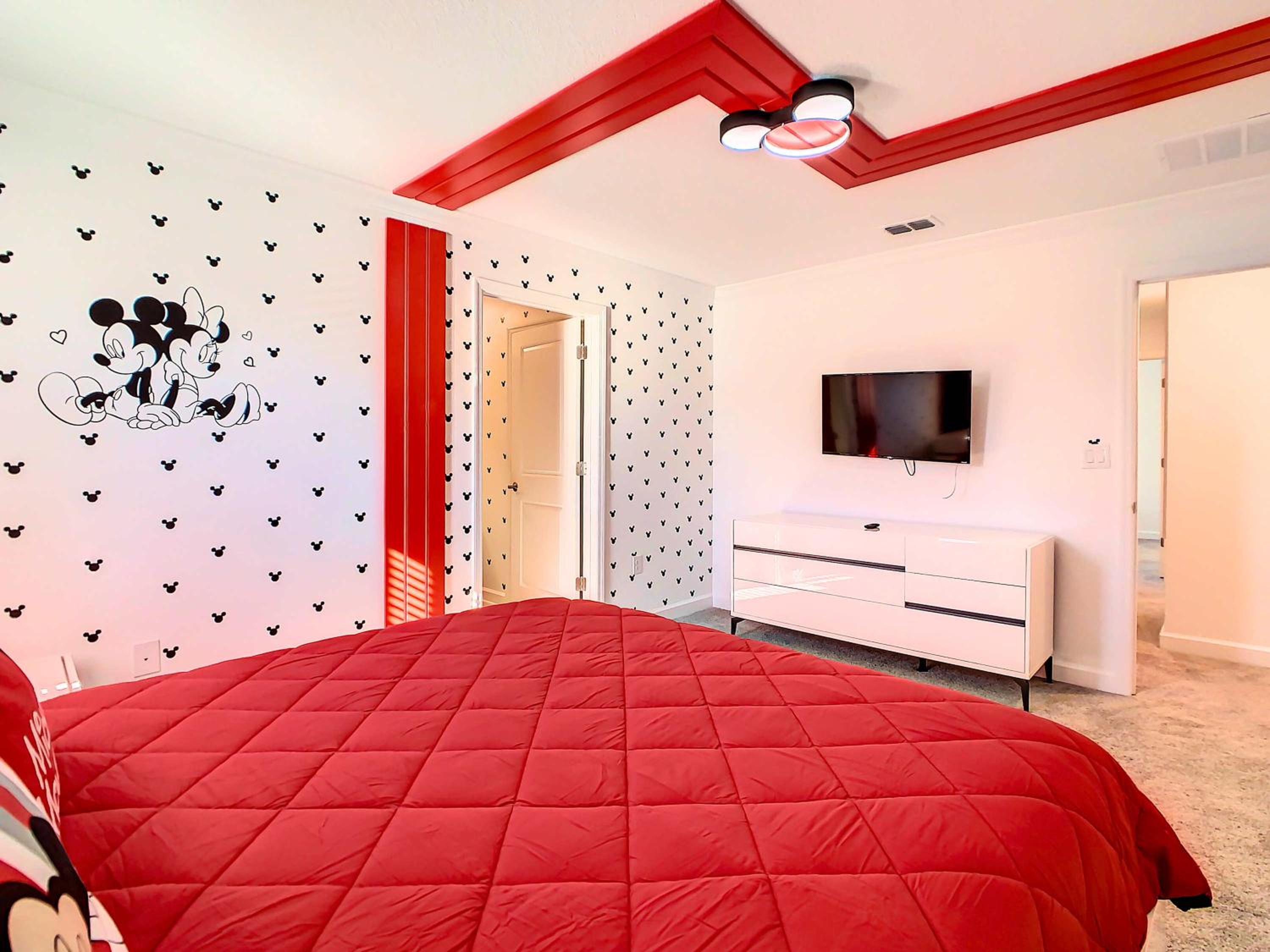Lovely Themed Room with Private Pool