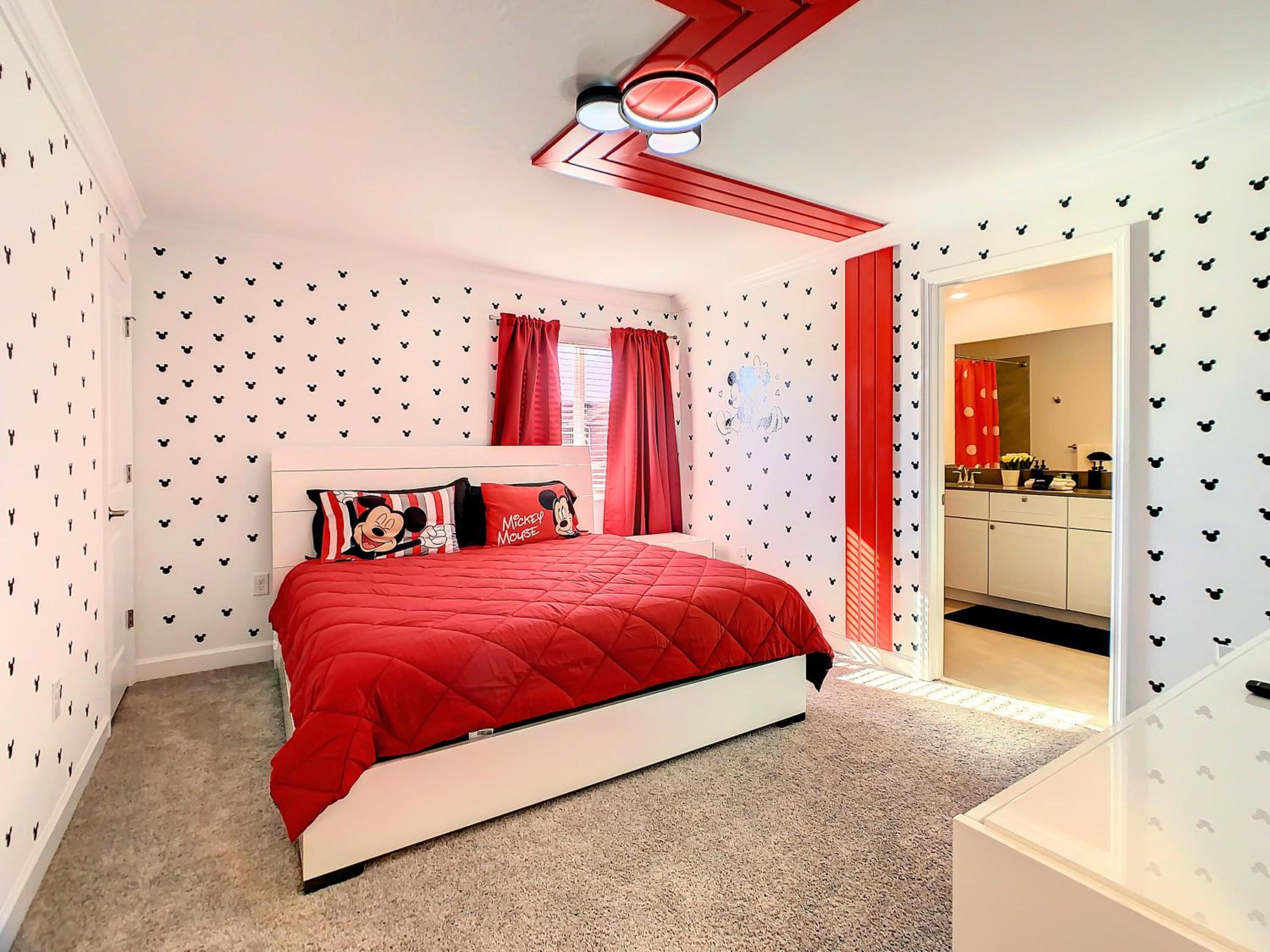 Lovely Themed Room with Private Pool
