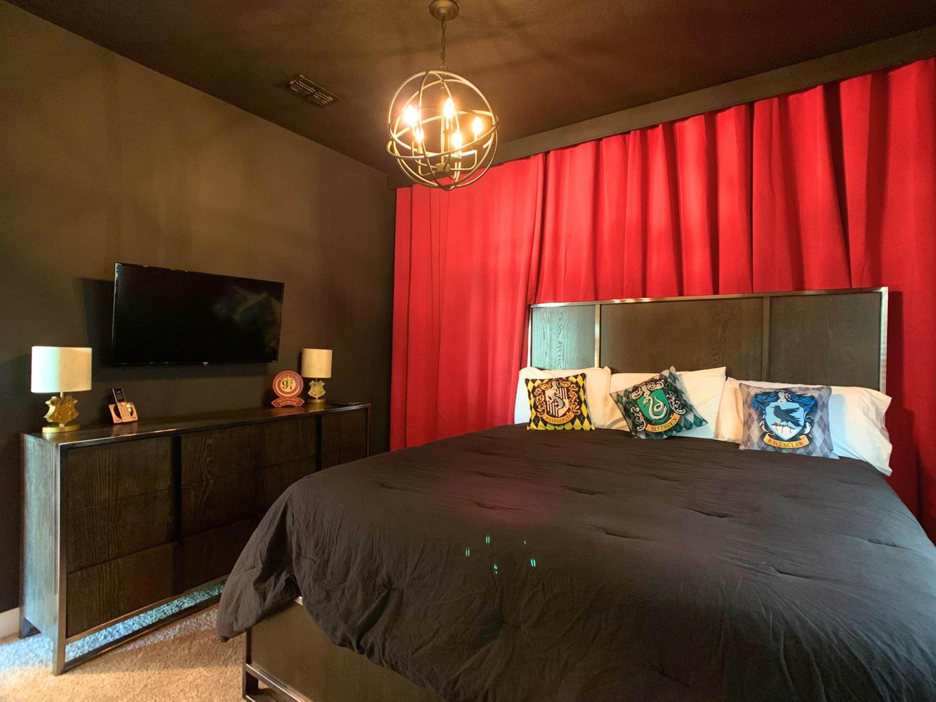 Lovely Themed Room with Private Pool