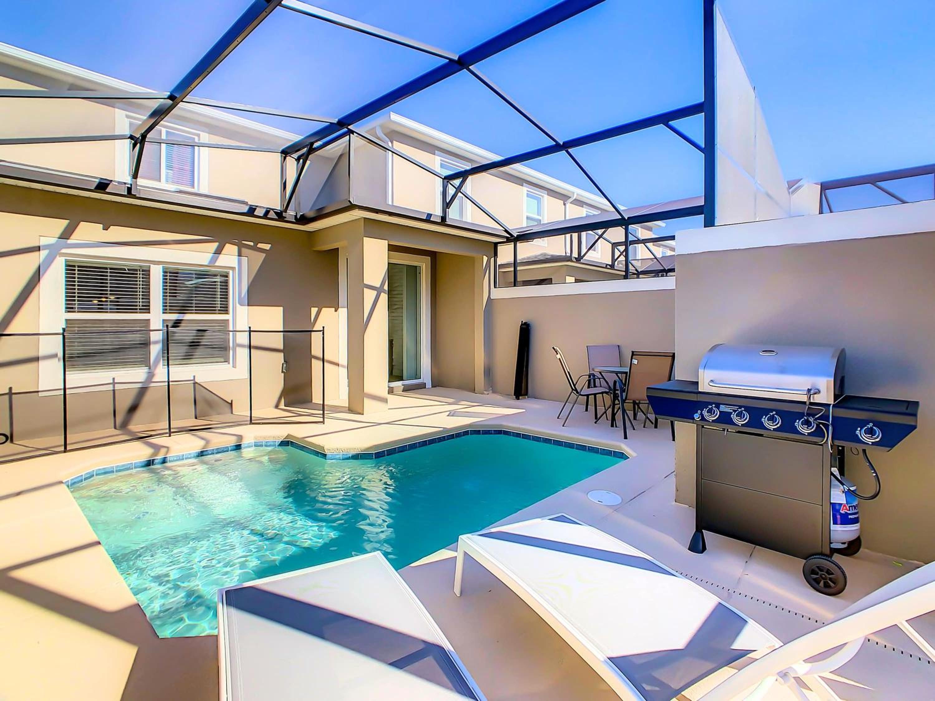 Lovely Themed Room with Private Pool