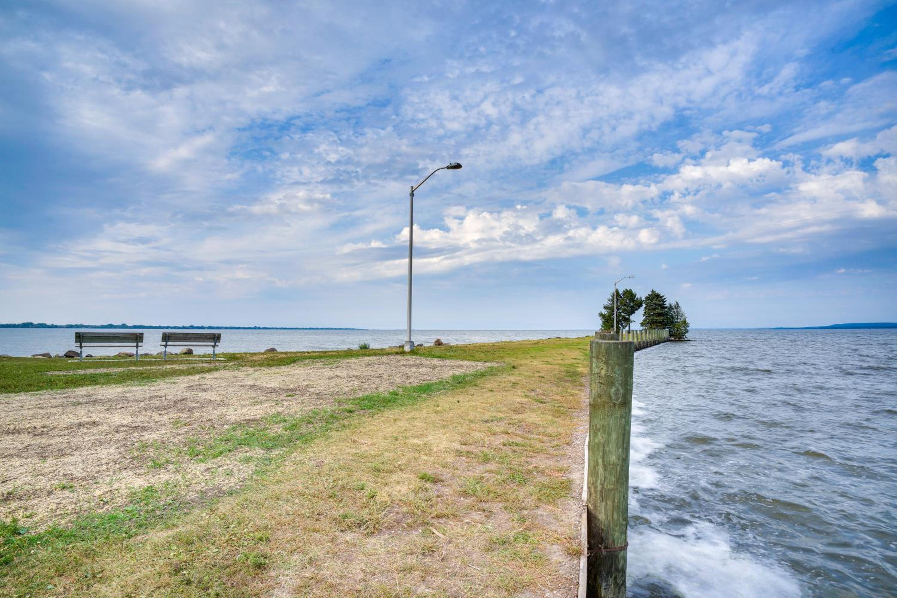 2 Mi to Lake Winnebago Cozy Fond du Lac Studio
